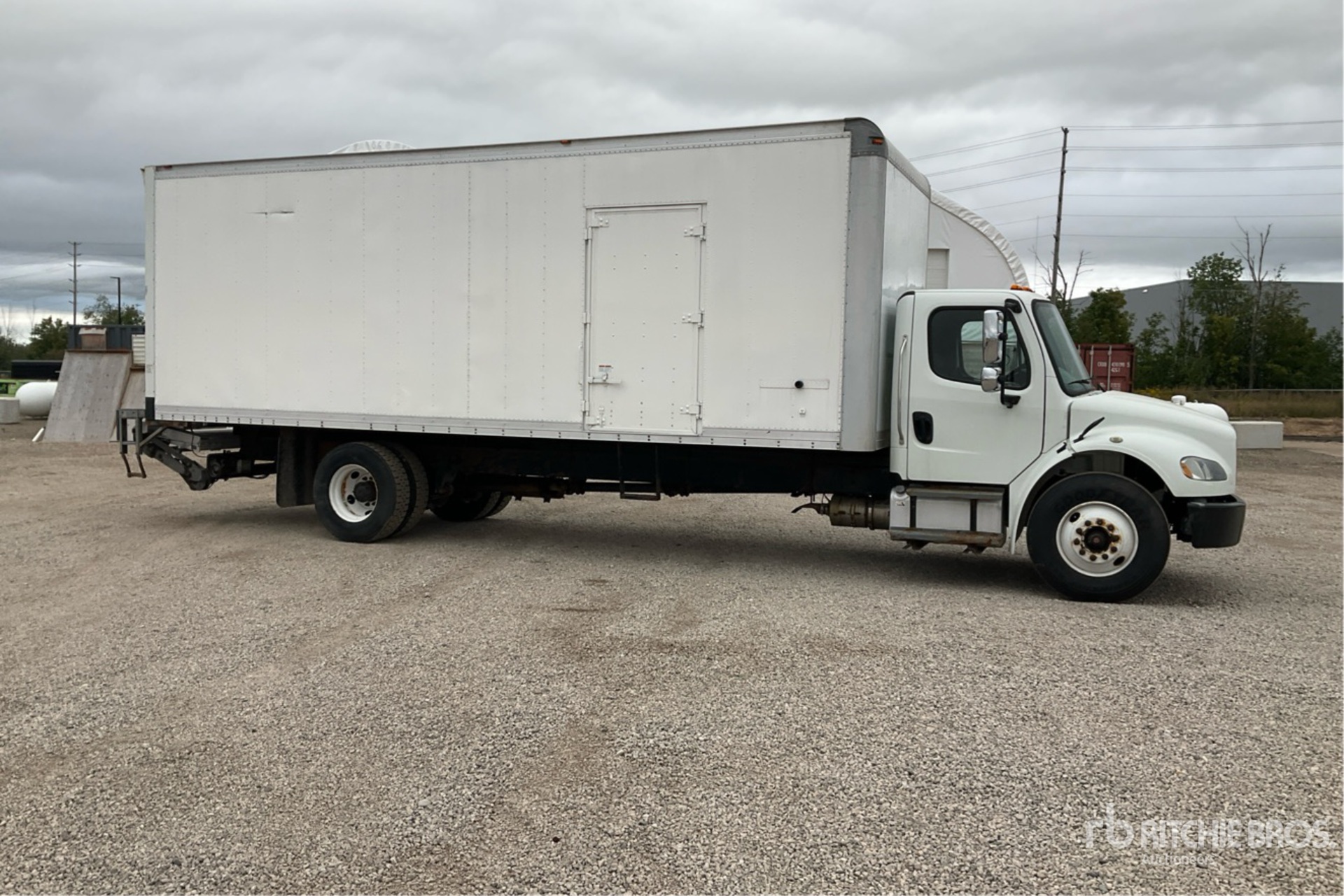 2019 Freightliner M2 106