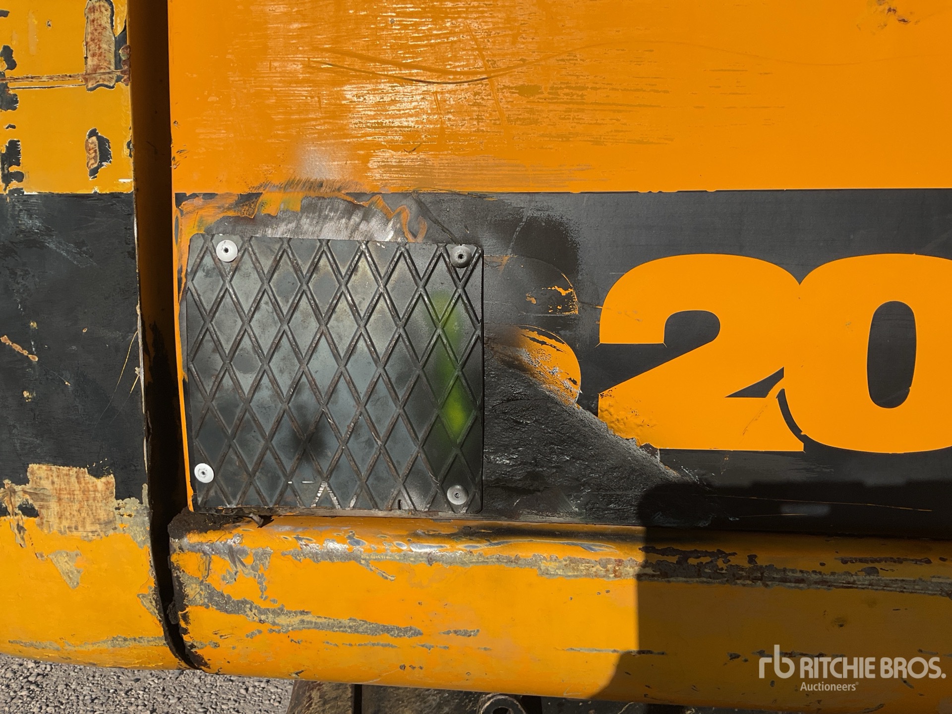 2000 JCB JS200W