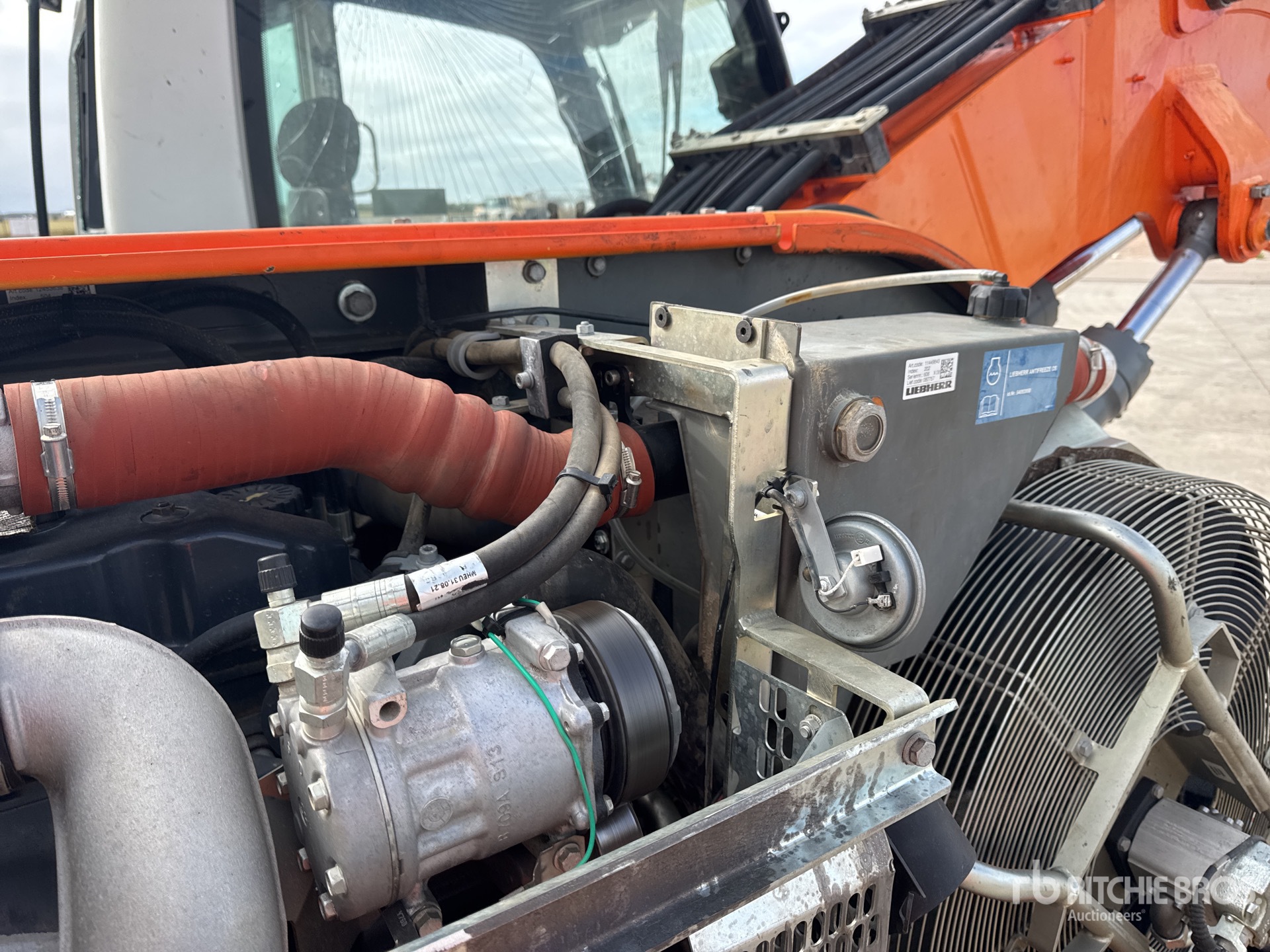 2021 Liebherr A914 COMPACT LI