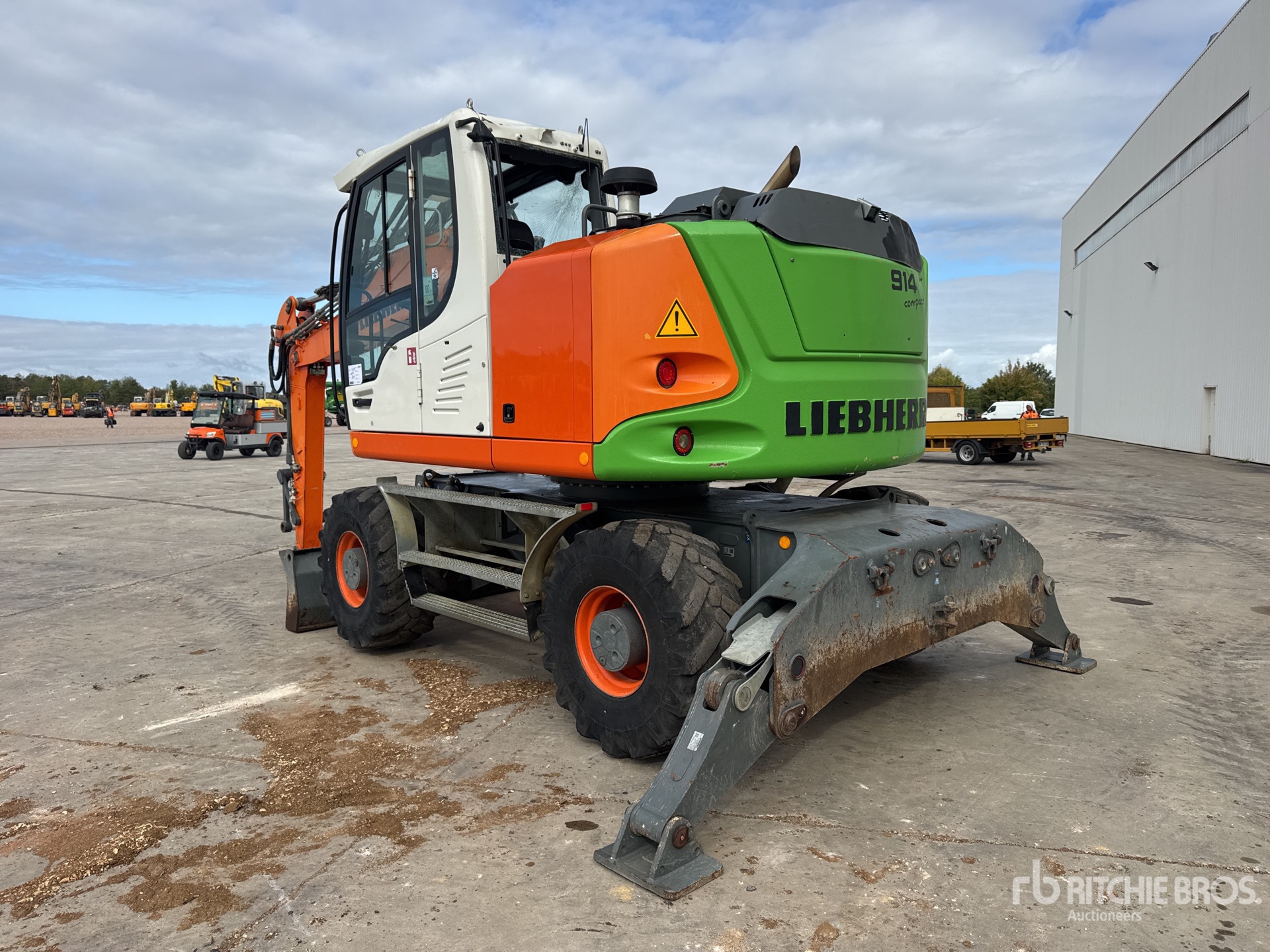 2021 Liebherr A914 COMPACT LI