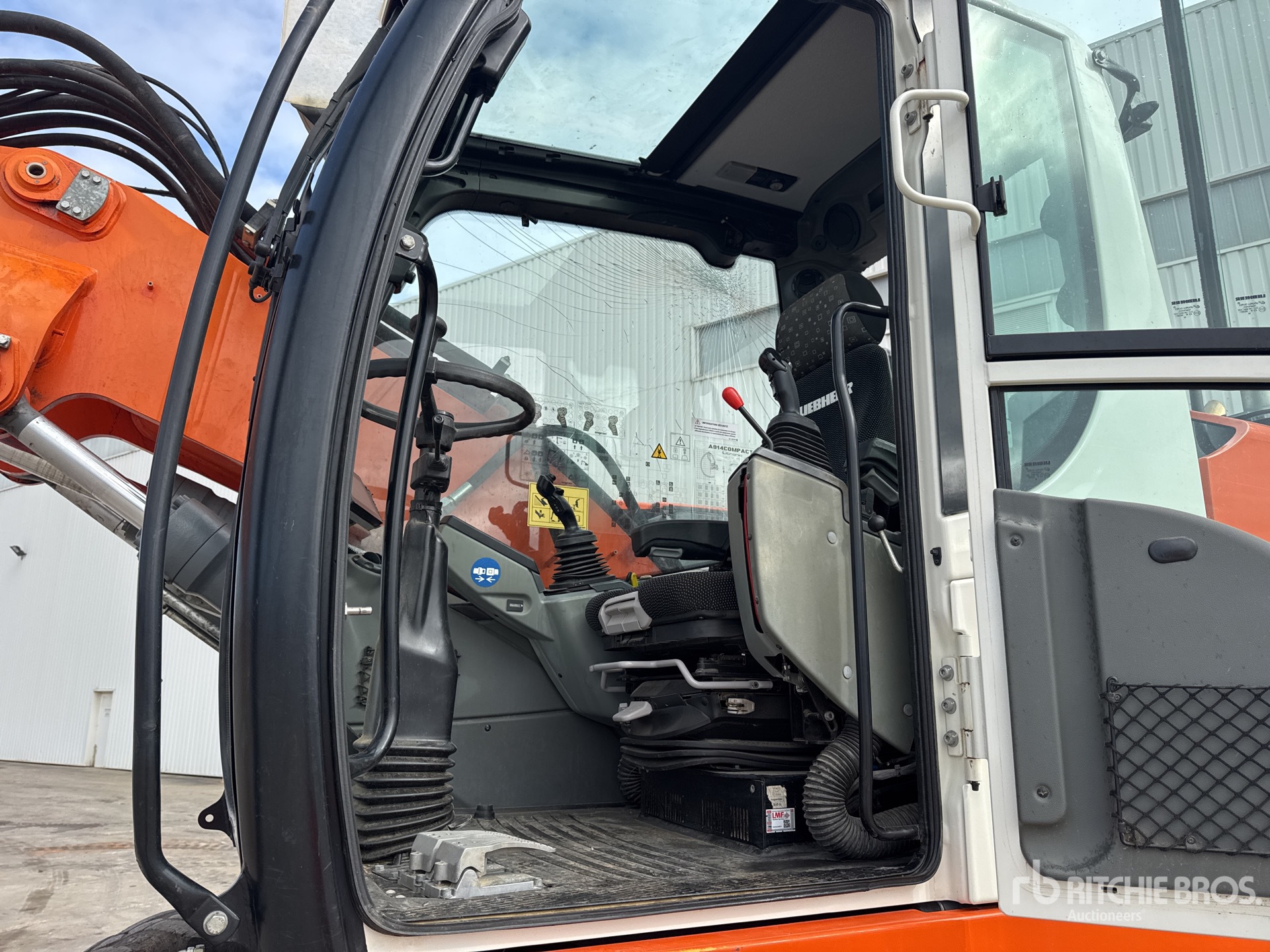 2021 Liebherr A914 COMPACT LI
