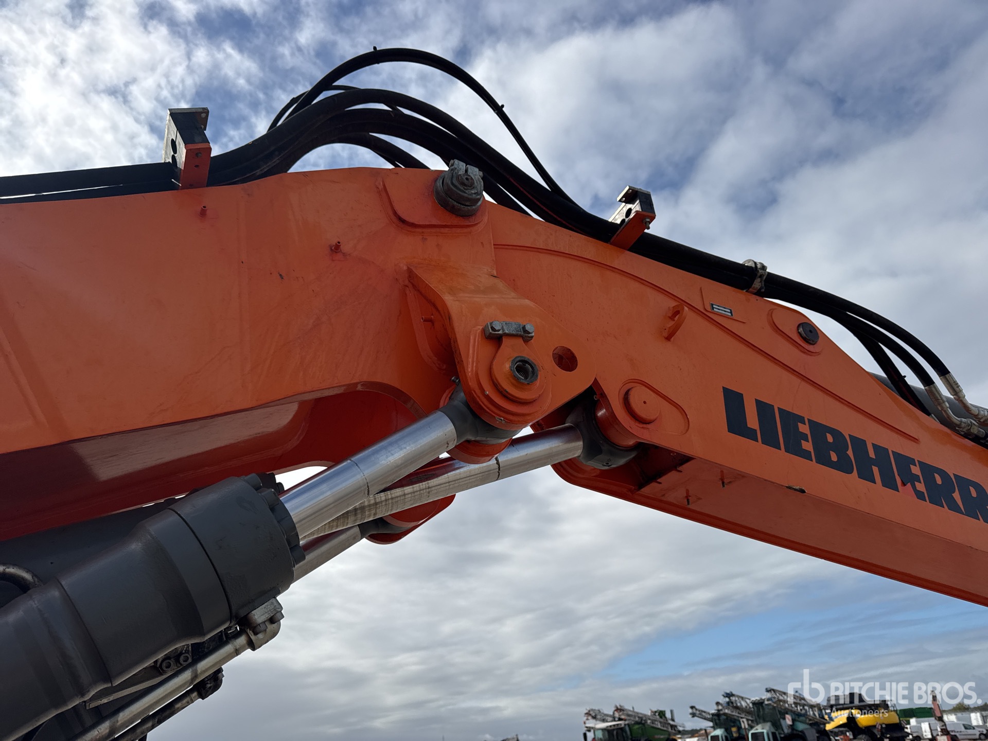 2021 Liebherr A914 COMPACT LI