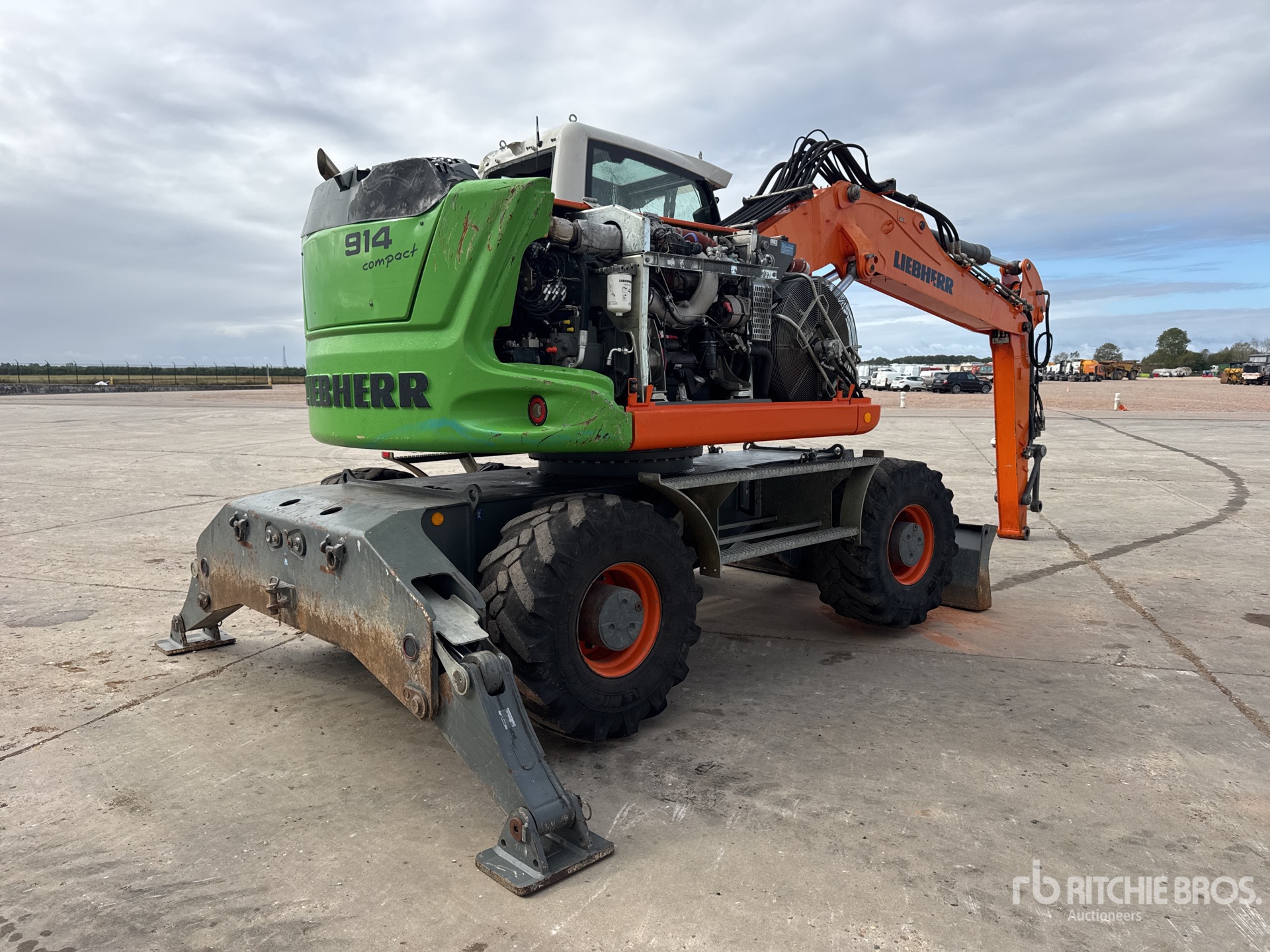 2021 Liebherr A914 COMPACT LI