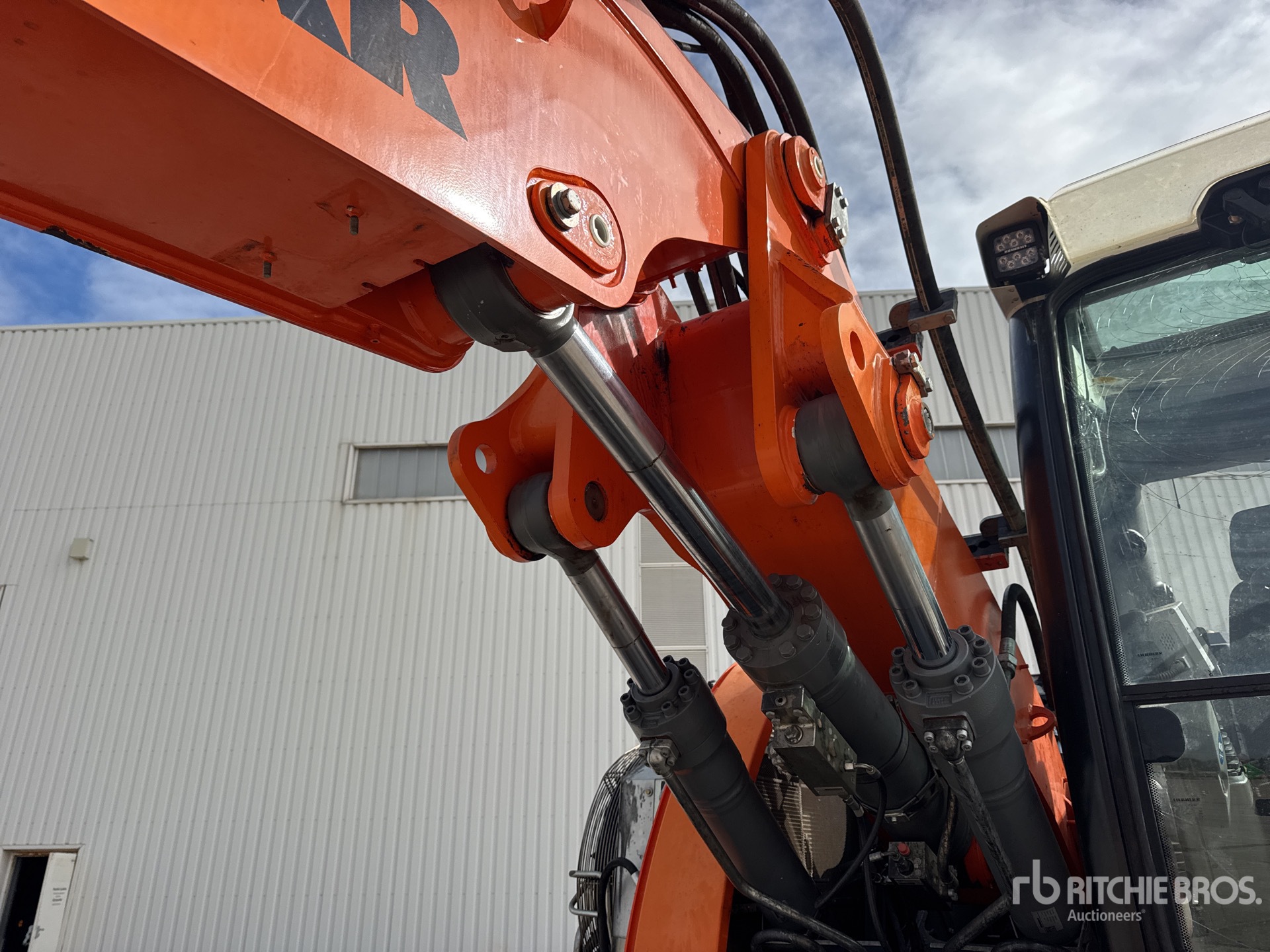 2021 Liebherr A914 COMPACT LI