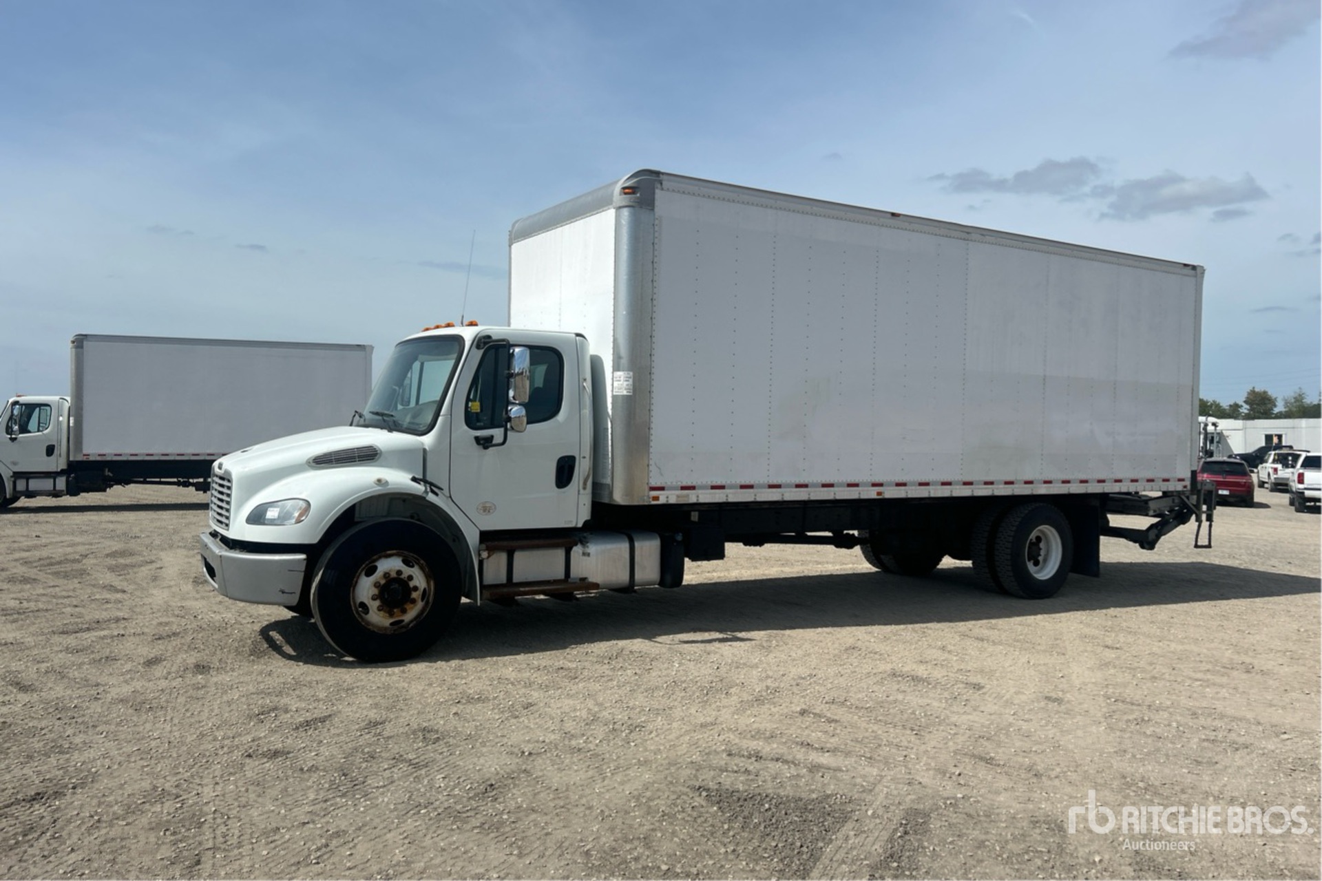 2018 Freightliner M2106