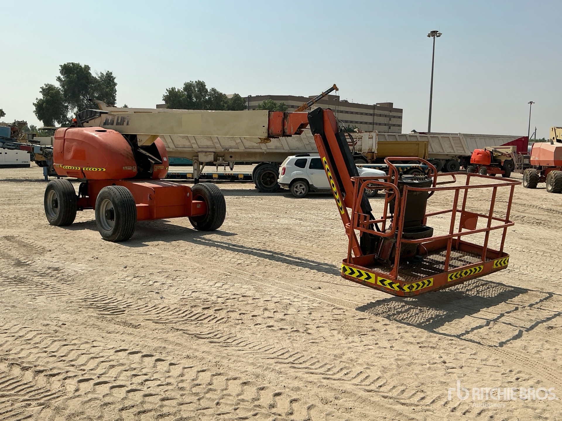 2015 JLG 600SJ