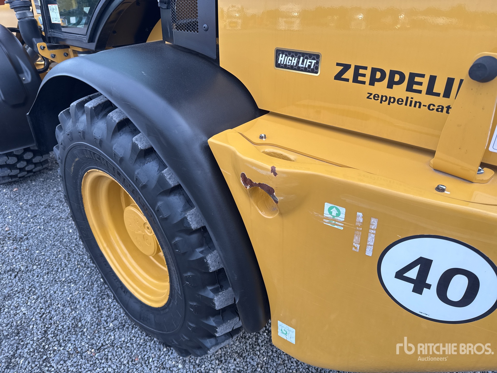 2023 Caterpillar 908
