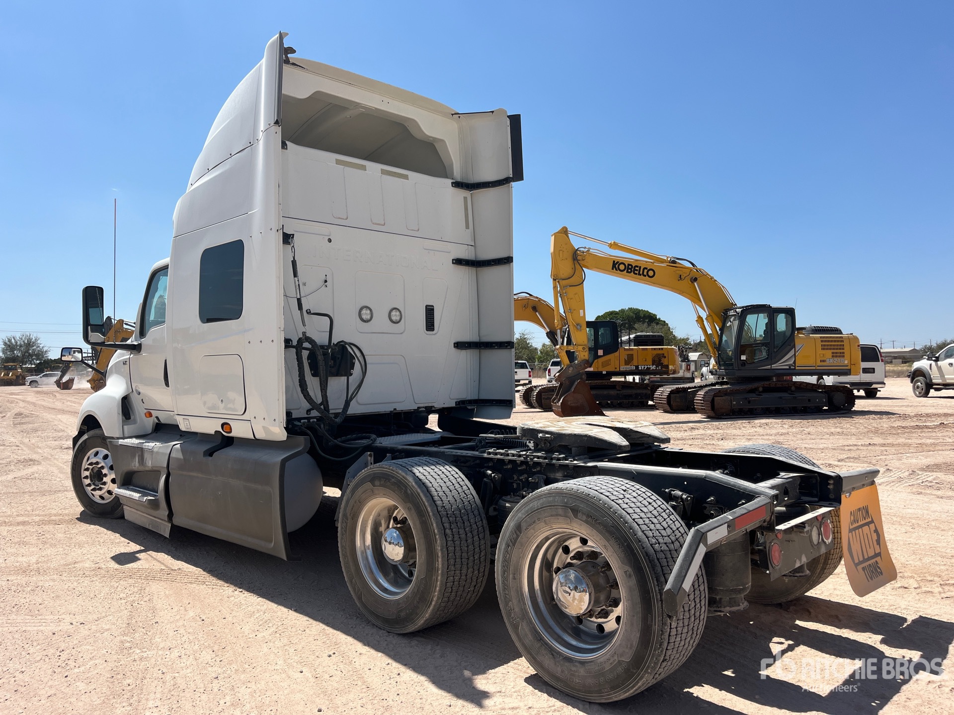 2019 International LT625