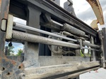 Hydraulics with Fork Positioning Cylinder (on fork carriage)