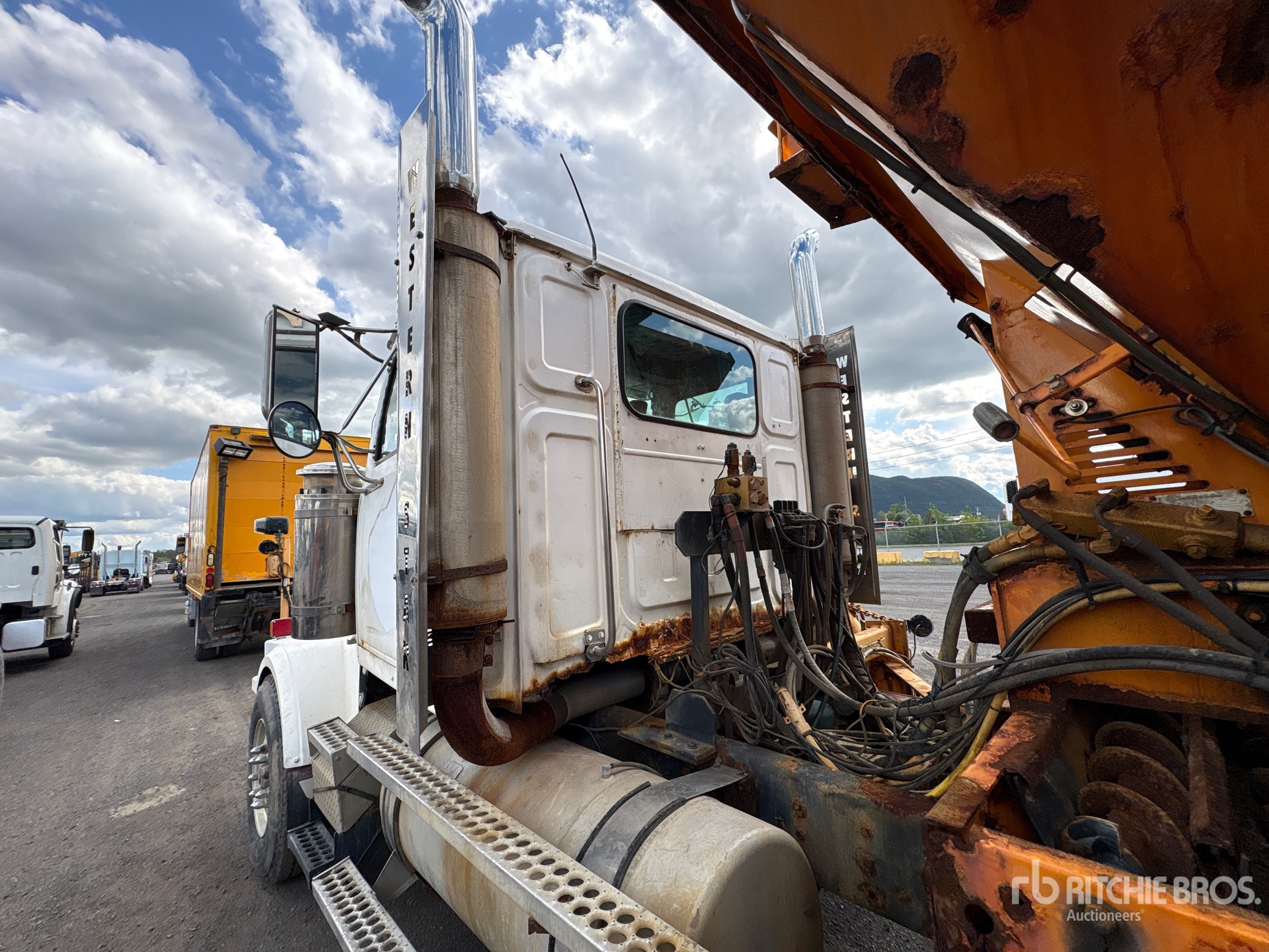 2005 Western Star 4900