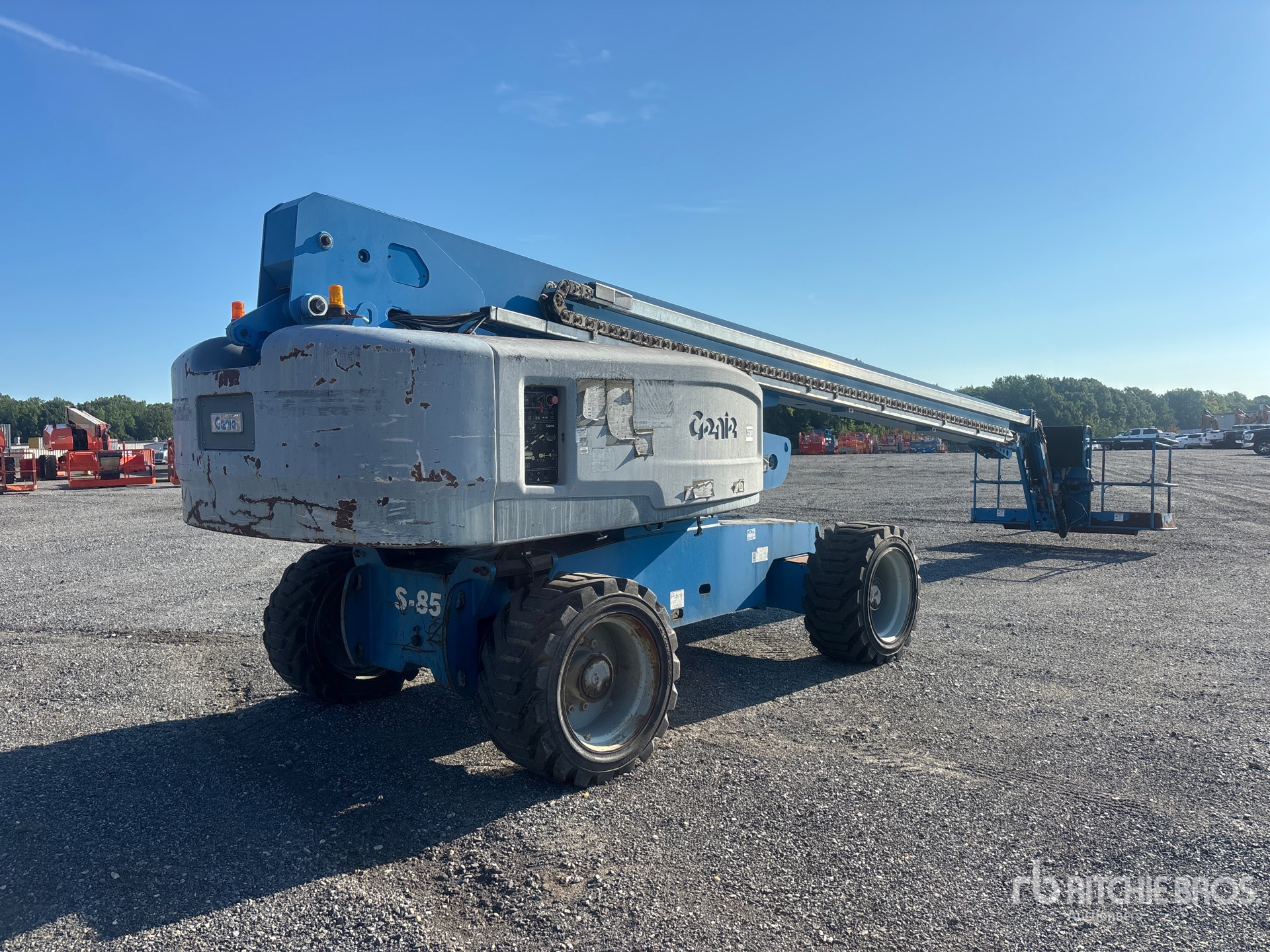 2009 Genie S-85