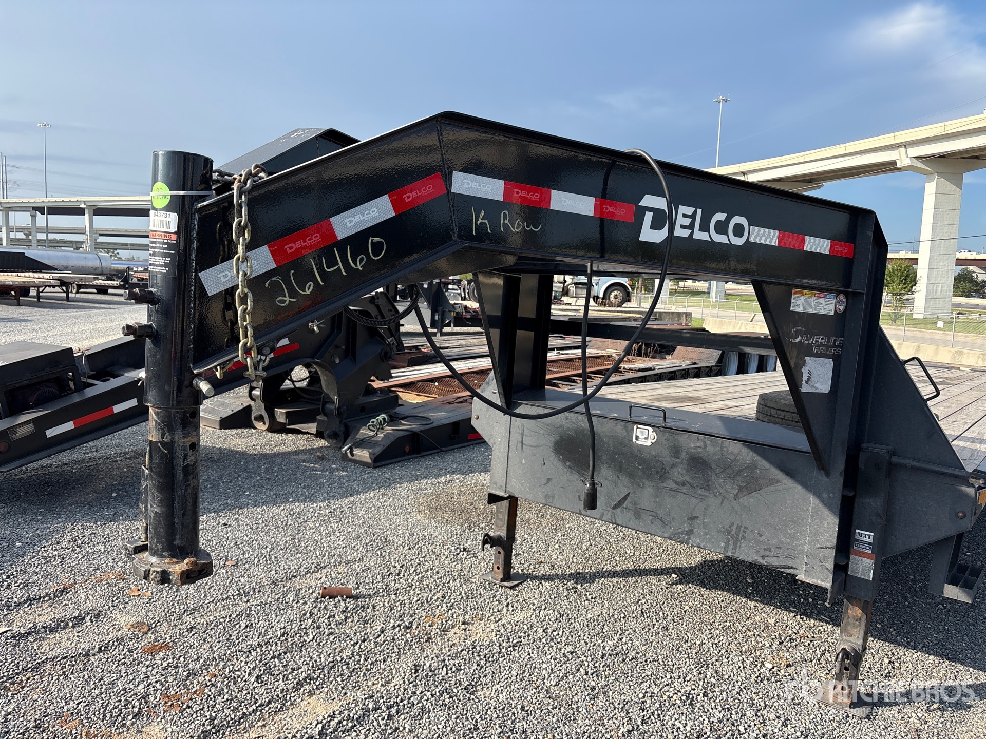 2026 Delco 40 ft T/A Gooseneck