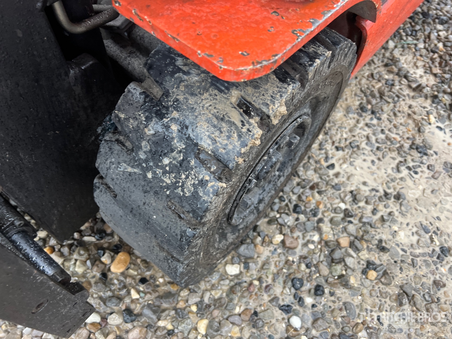 2013 Toyota 1800 KG