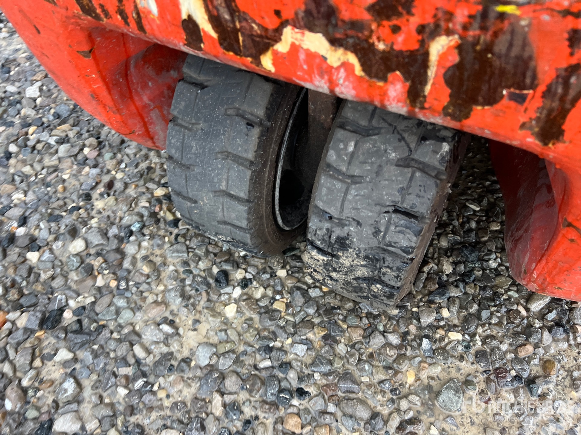 2013 Toyota 1800 KG
