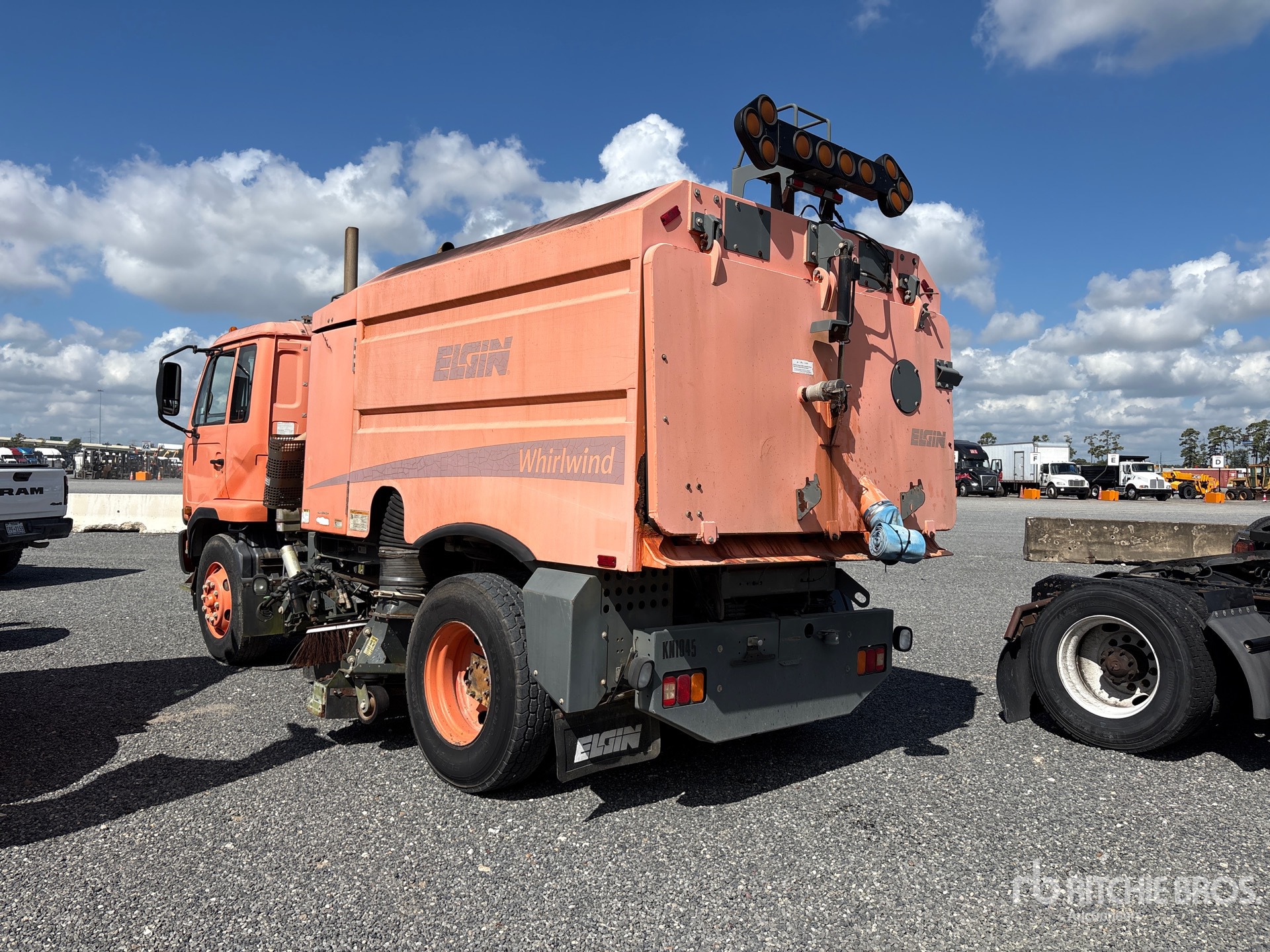 2010 Nissan UD3300