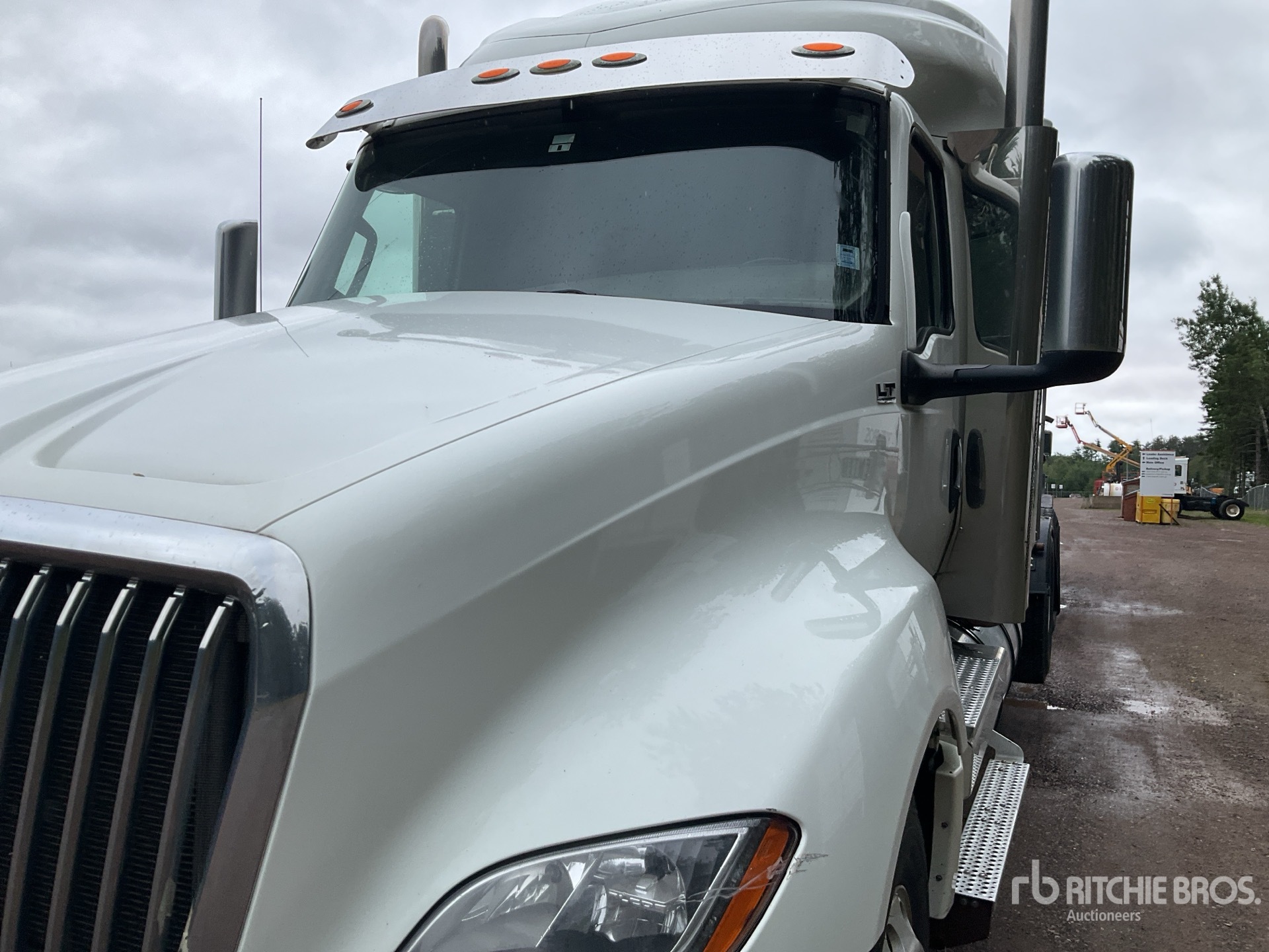2020 International LT625