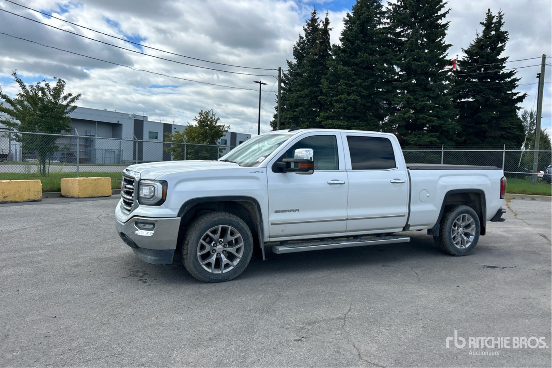 2017 GMC SIERRA