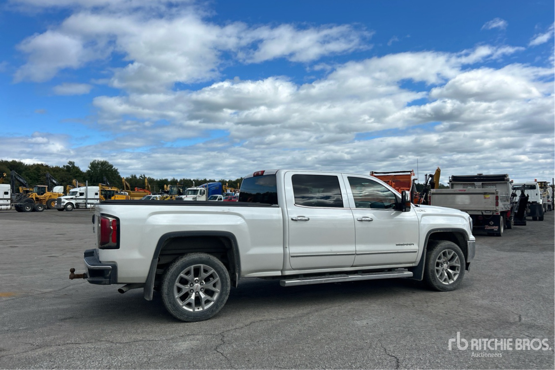 2017 GMC SIERRA