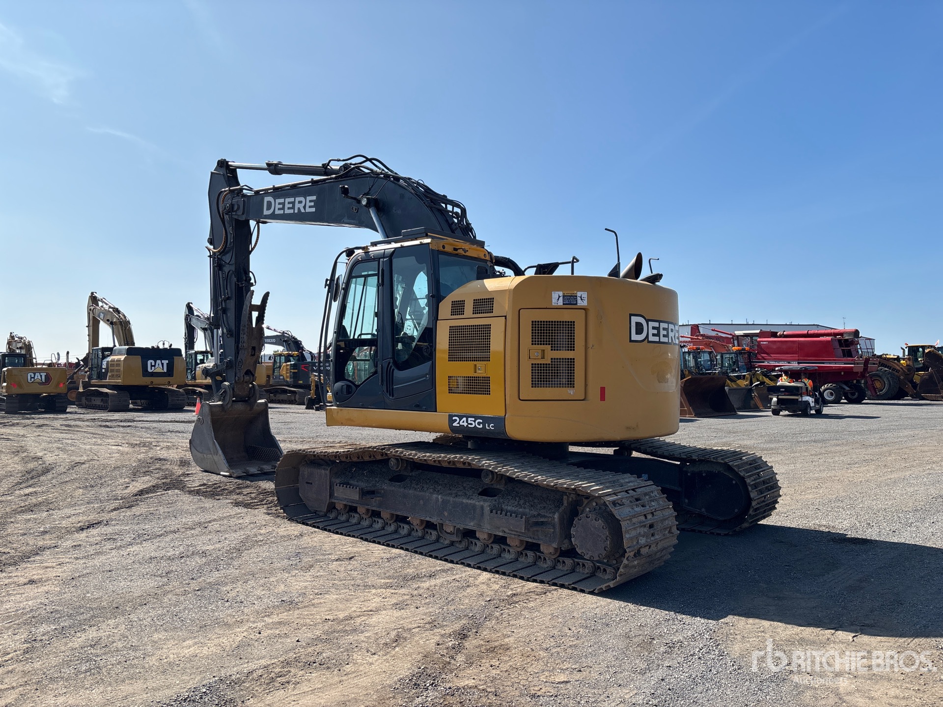 2015 John Deere 245G LC