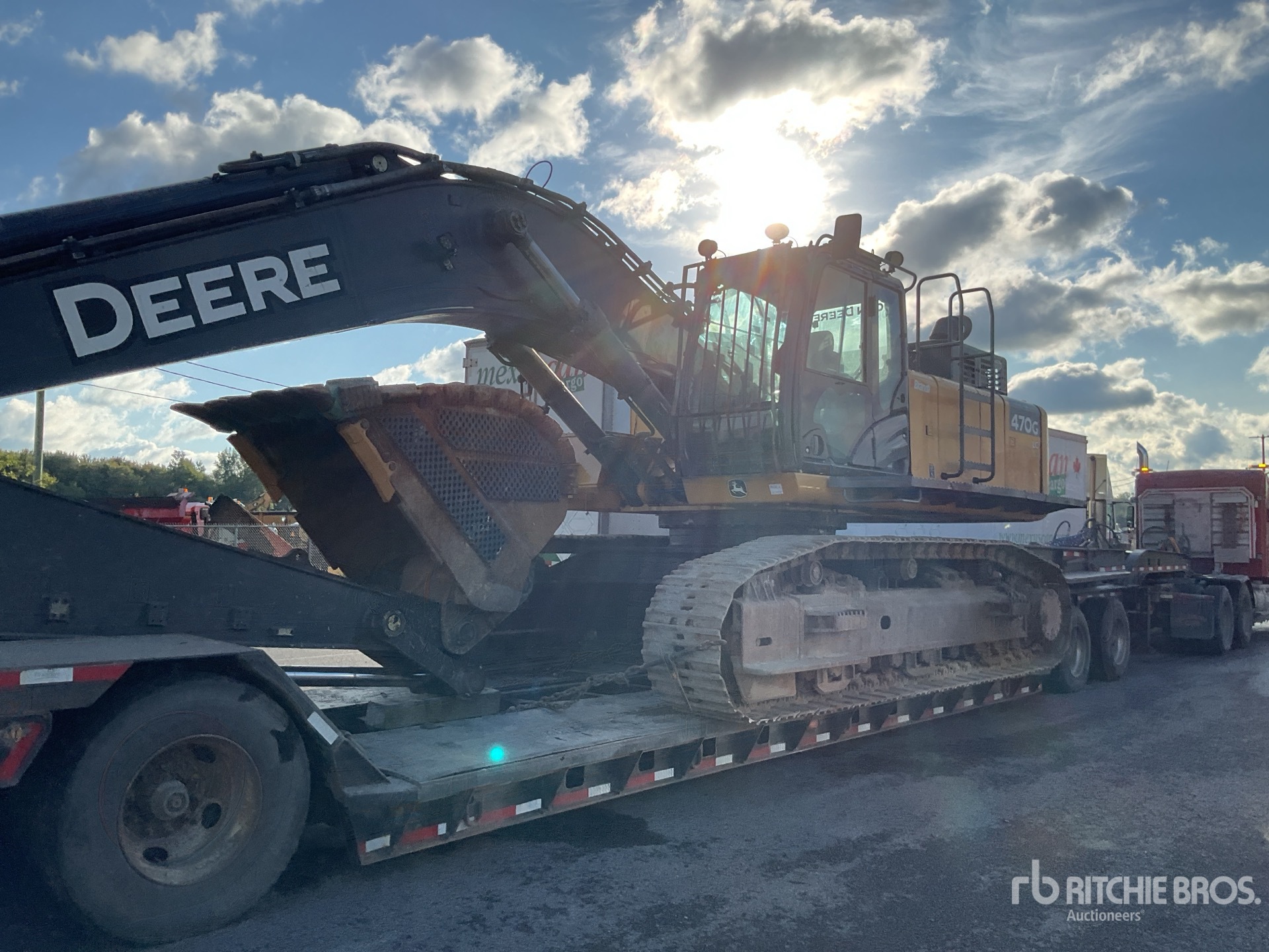 Photo of 2015 John Deere 470G