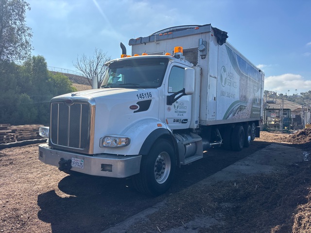 2017 Peterbilt 567 8x4 Mulch Blower Truck 2017 Peterbilt 567 8x4 Mulch Blower Truck
