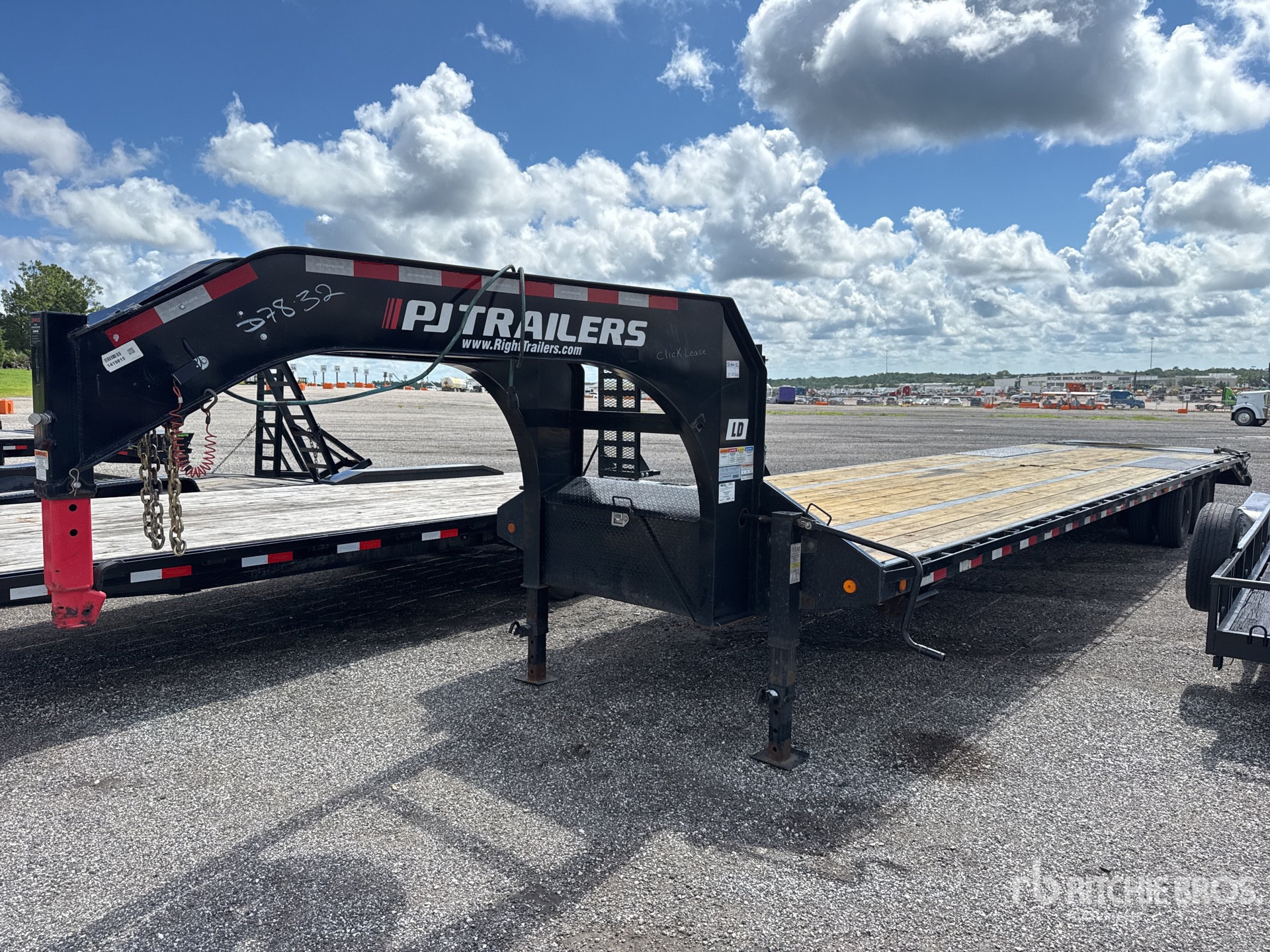 2025 Pj Trailers LD401
