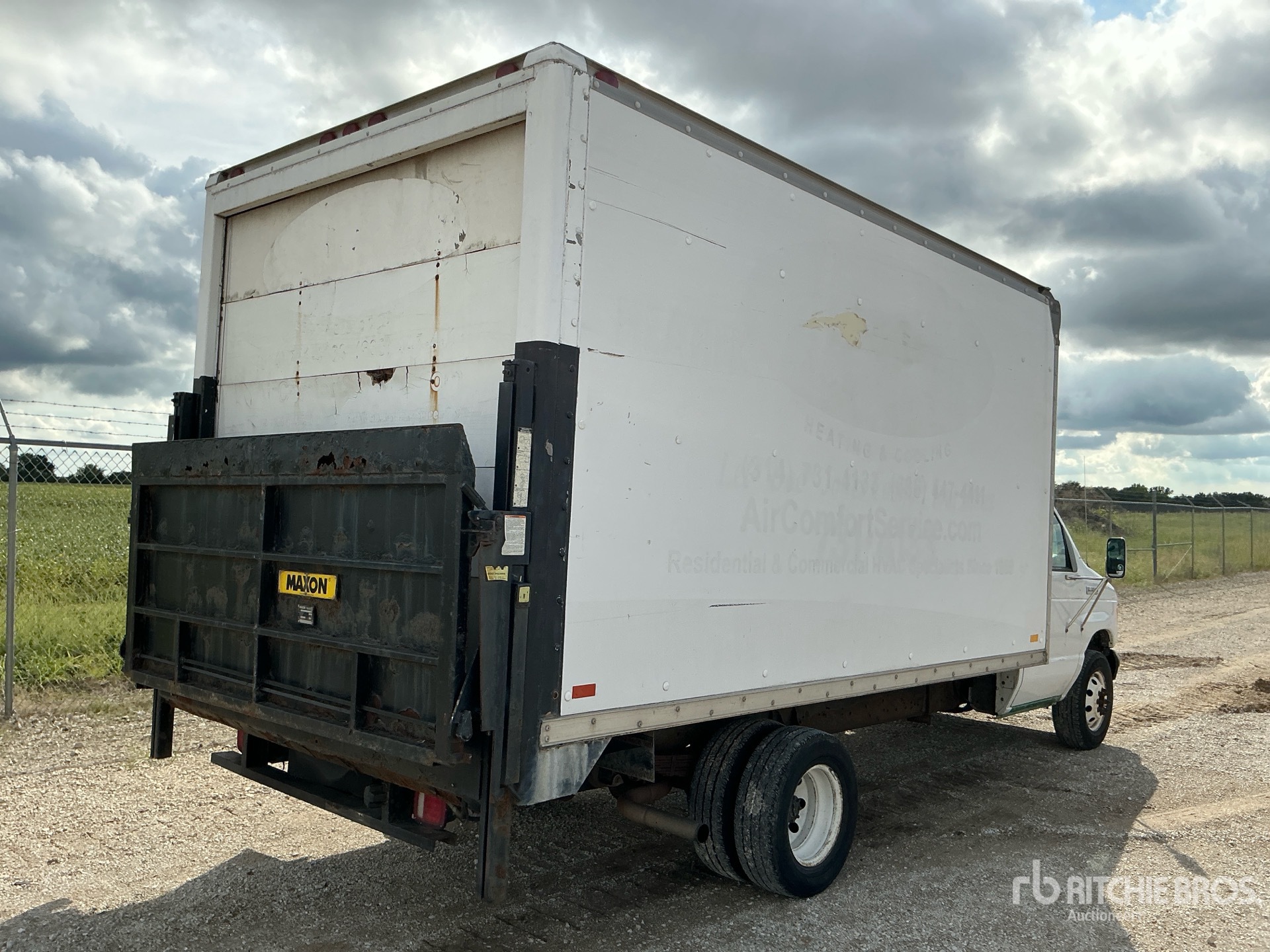 2002 Ford E350