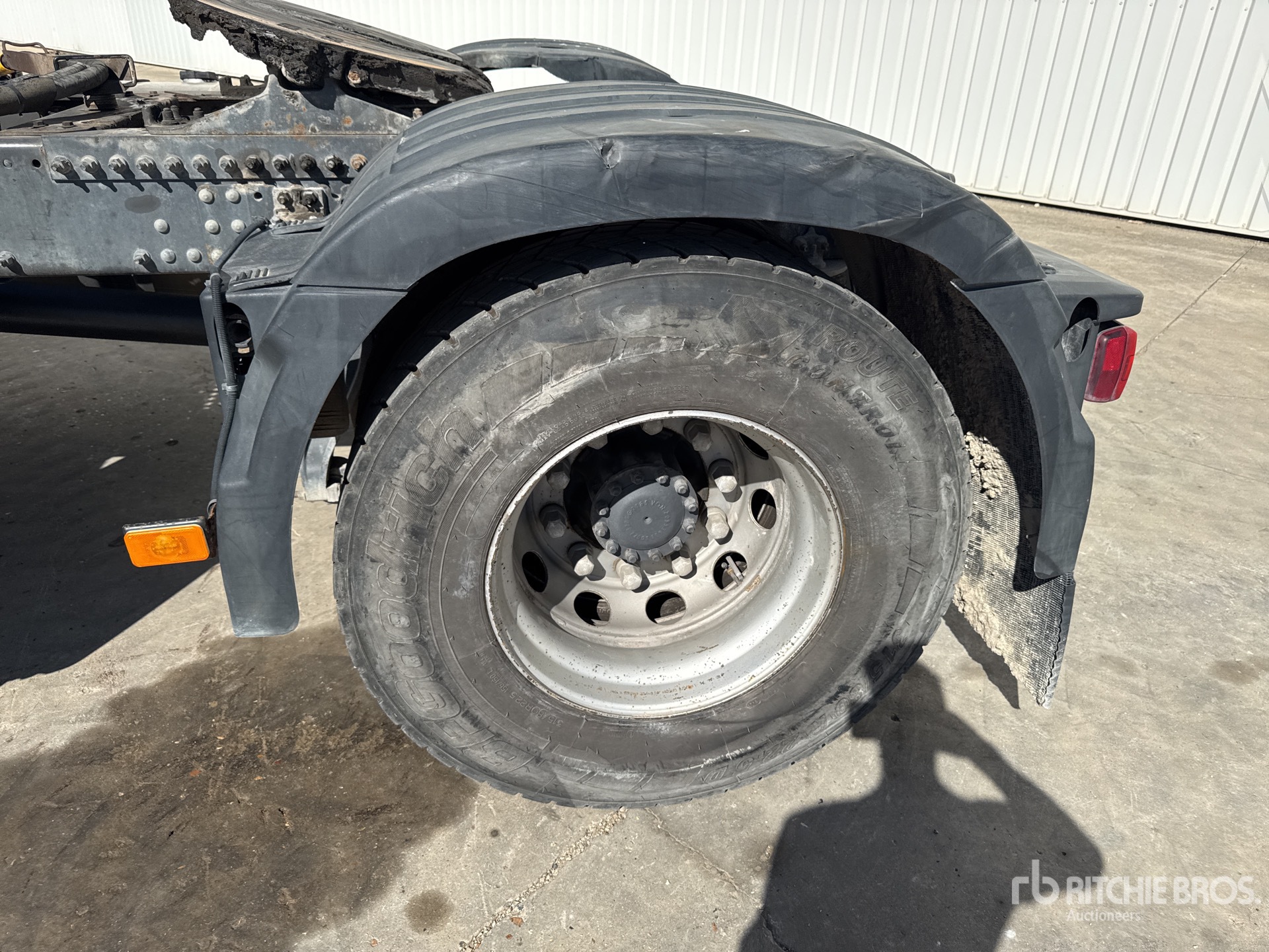 2016 Volvo FM