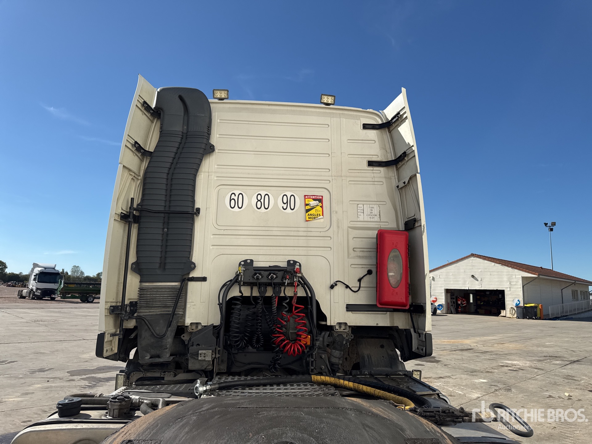2016 Volvo FM