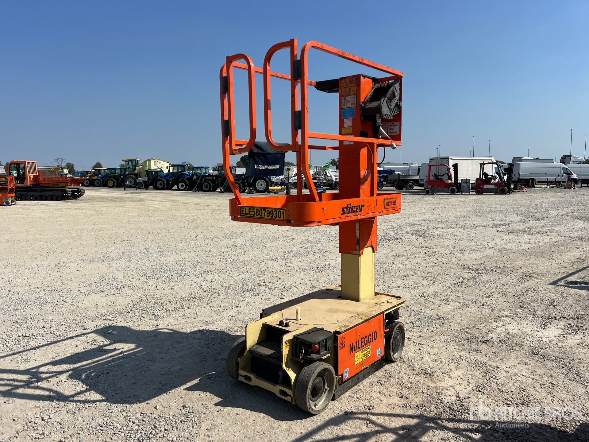 Photo of 2016 JLG 1230ES