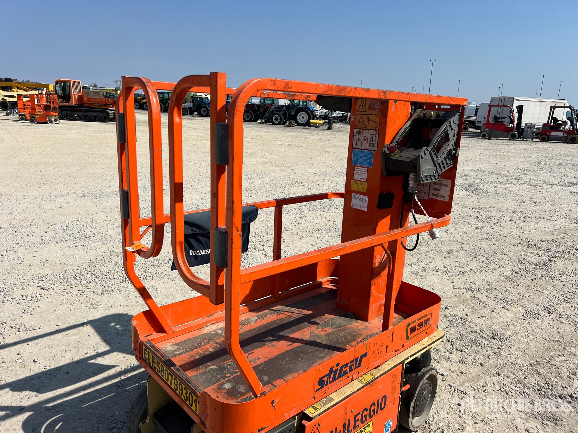 2016 JLG 1230ES