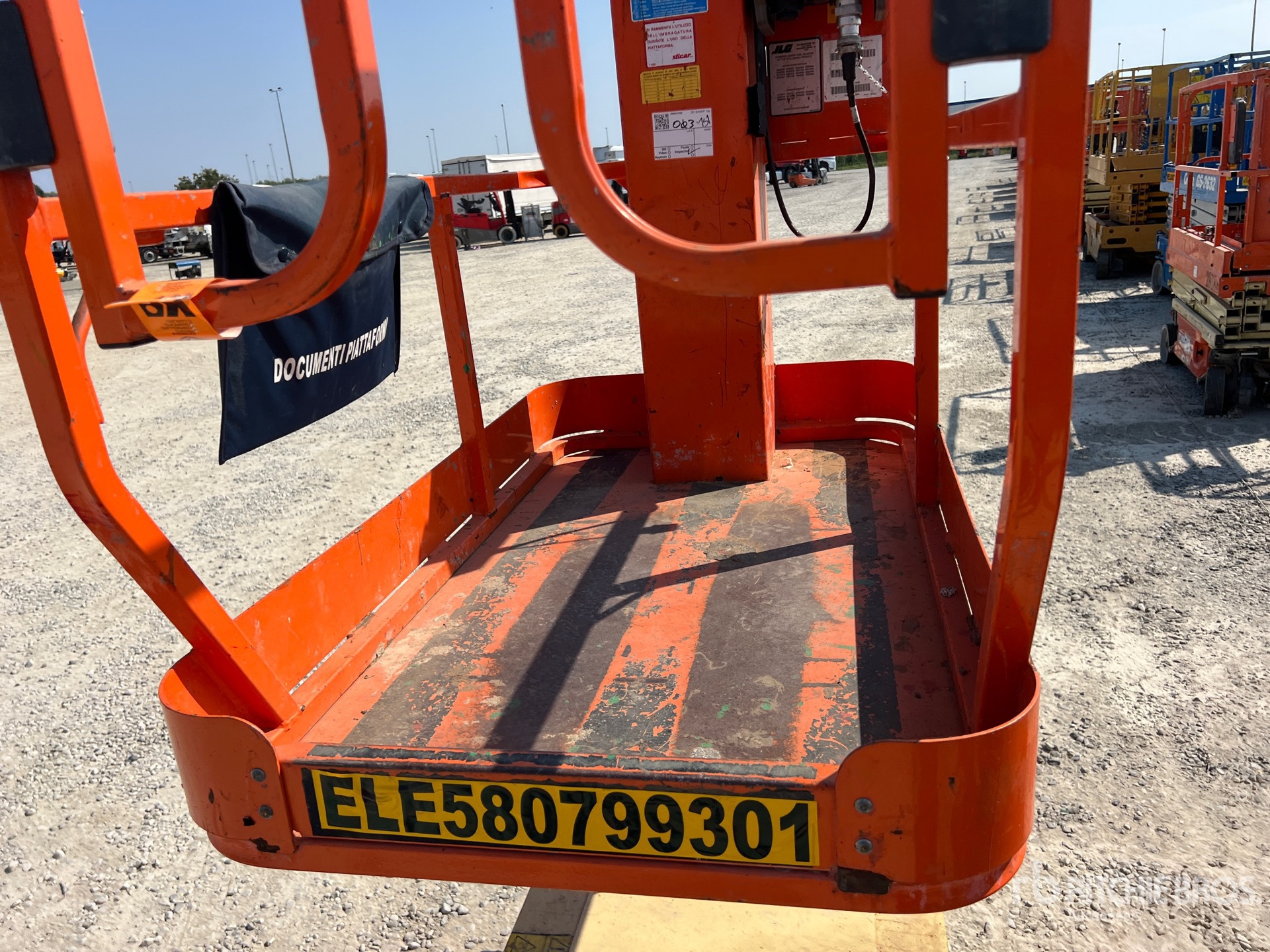 2016 JLG 1230ES