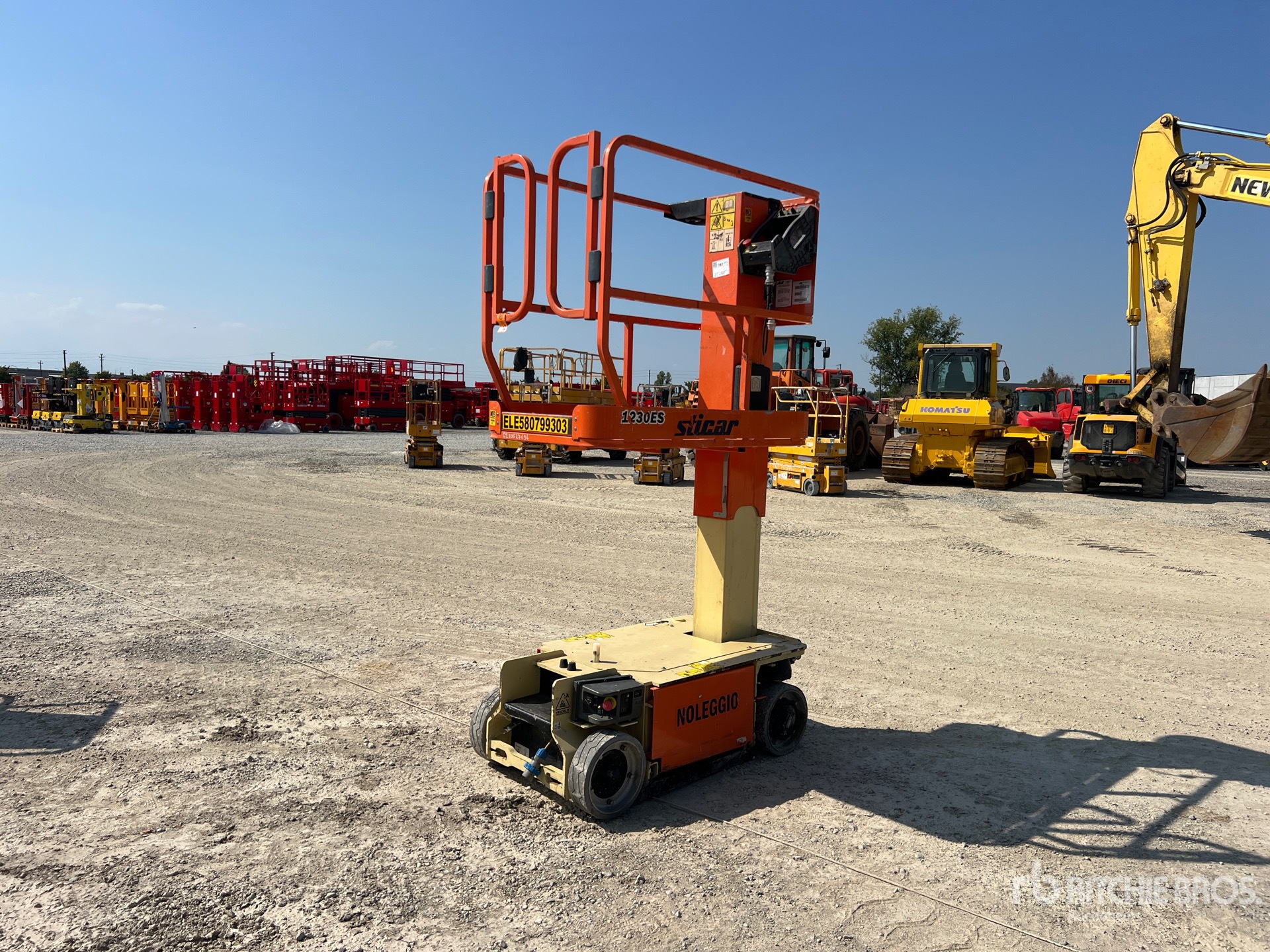 Photo of 2016 JLG 1230ES