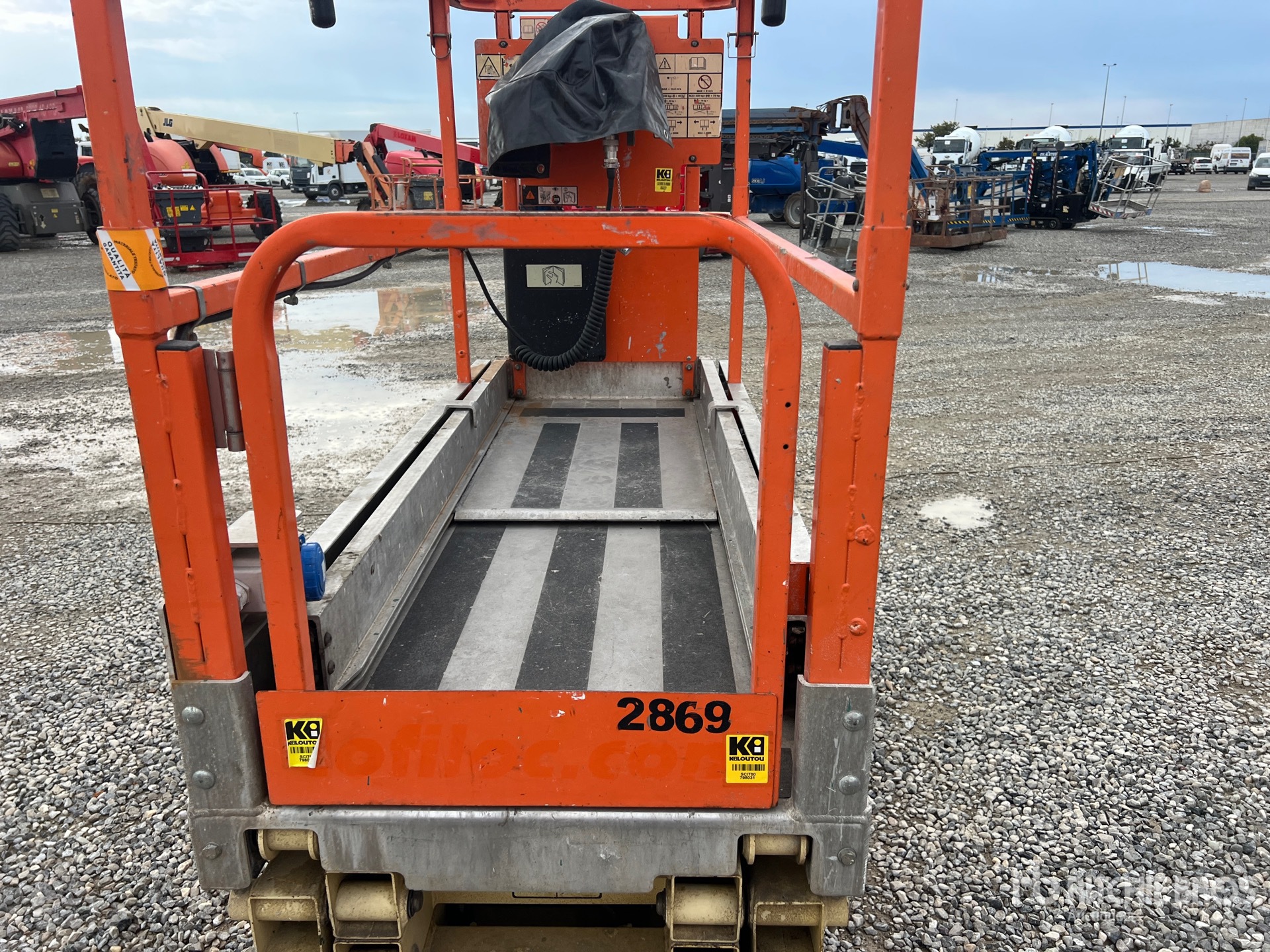 2013 JLG 1930 ES