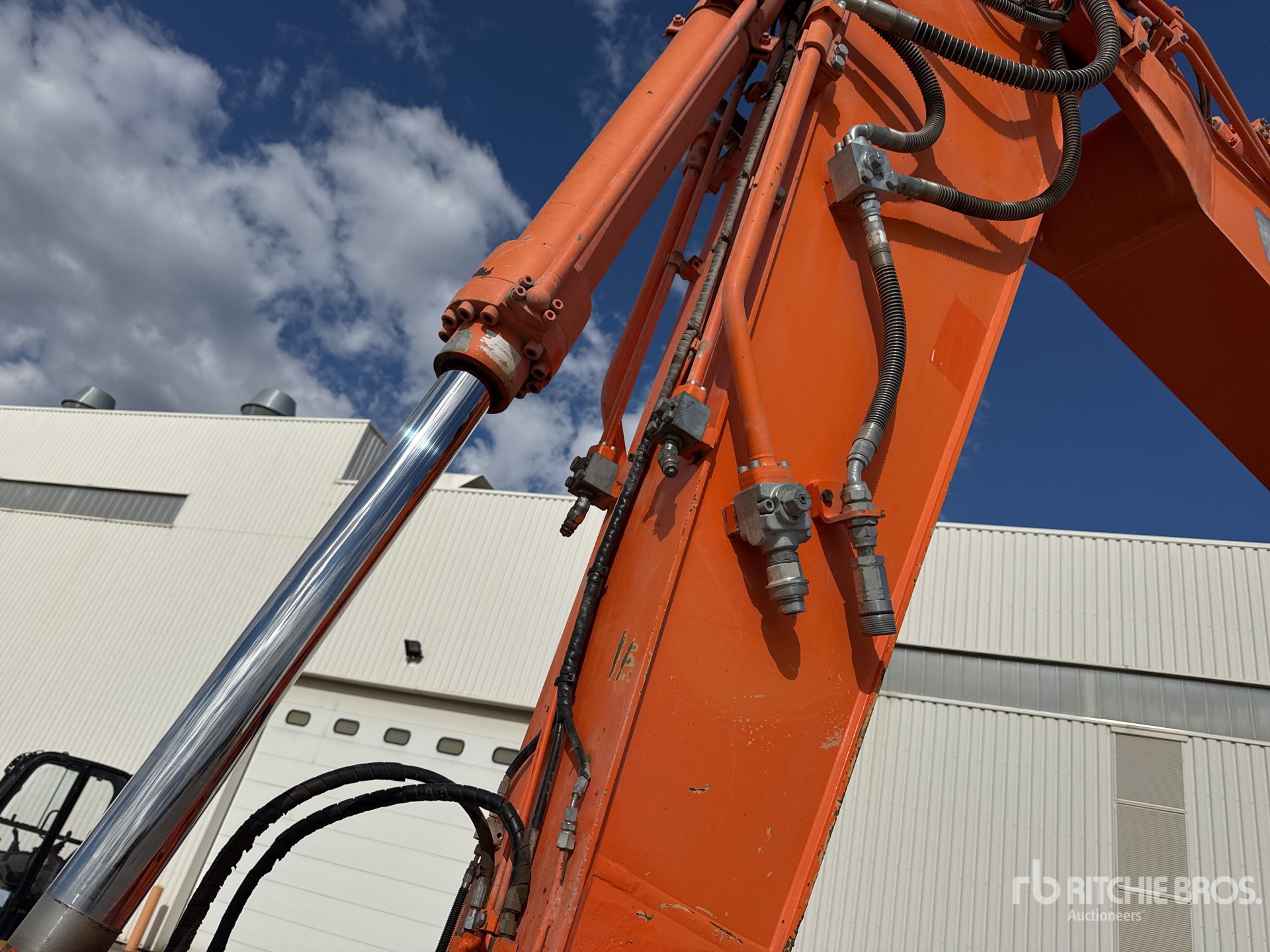 2016 Doosan DX225LC-3
