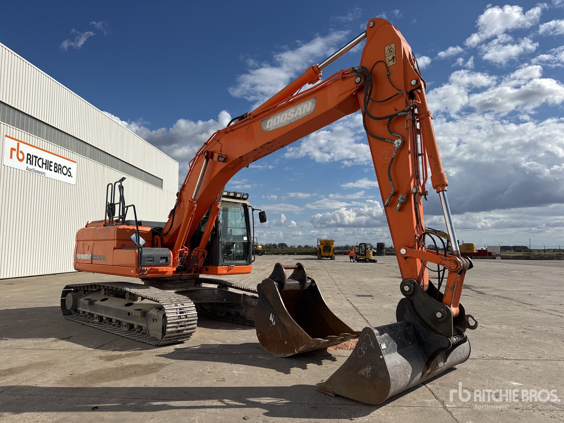 2016 Doosan DX225LC-3