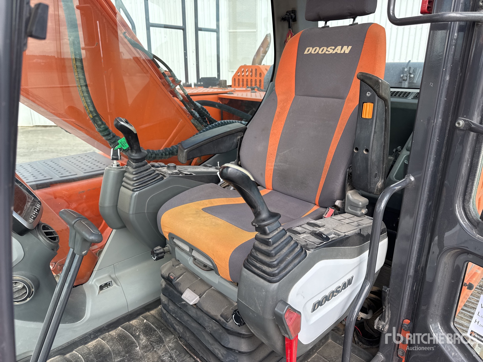 2016 Doosan DX225LC-3