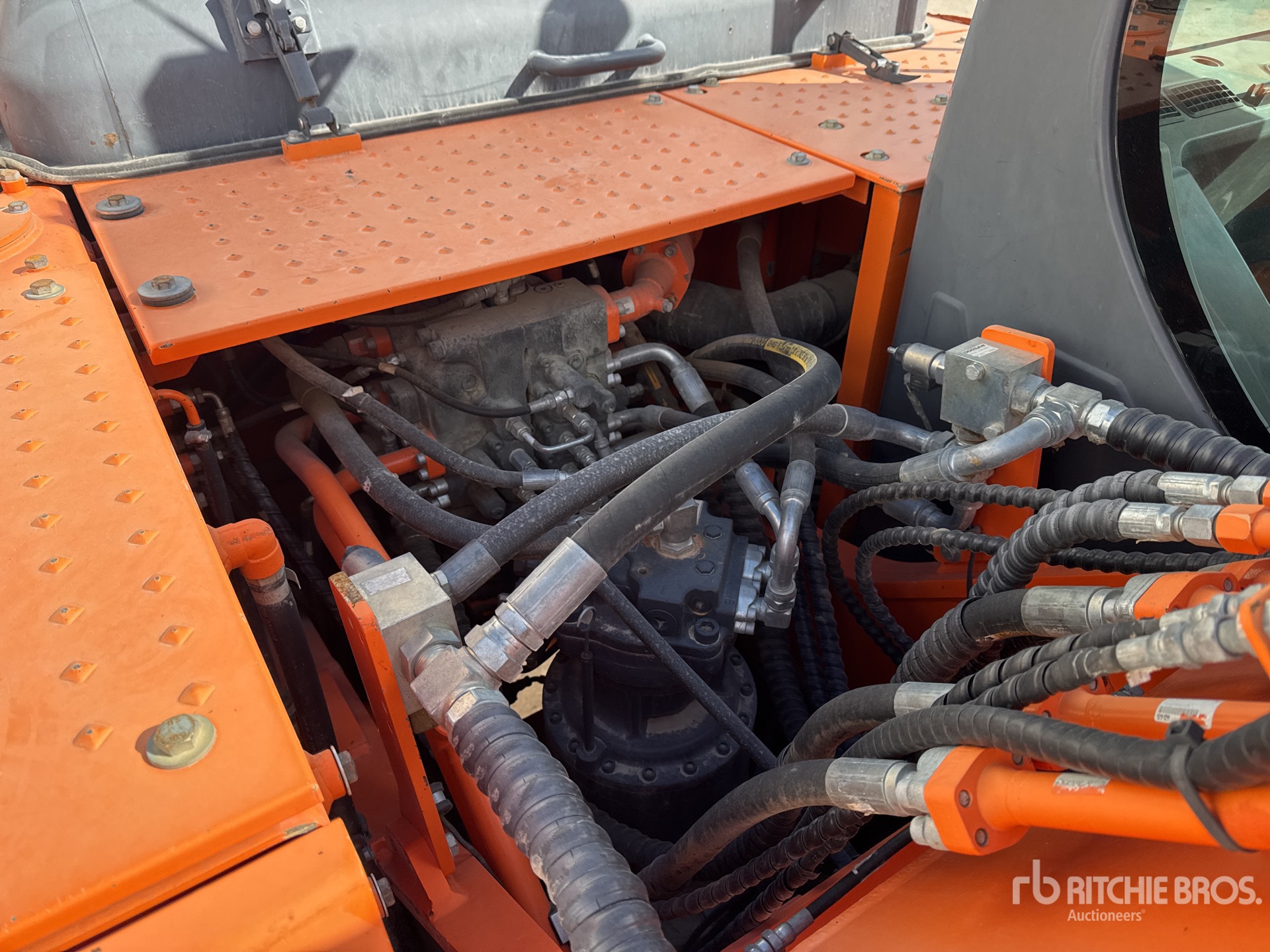 2016 Doosan DX225LC-3