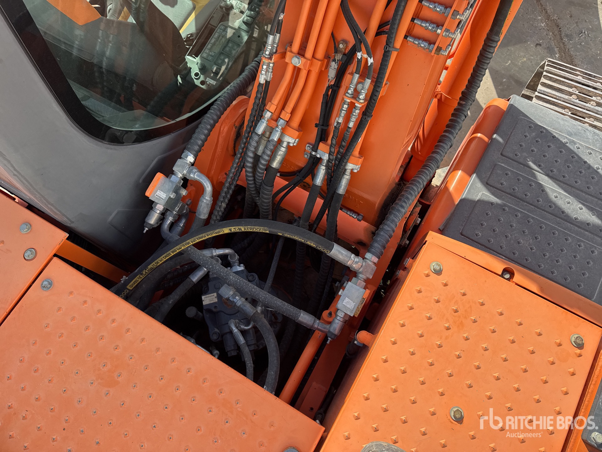 2016 Doosan DX225LC-3
