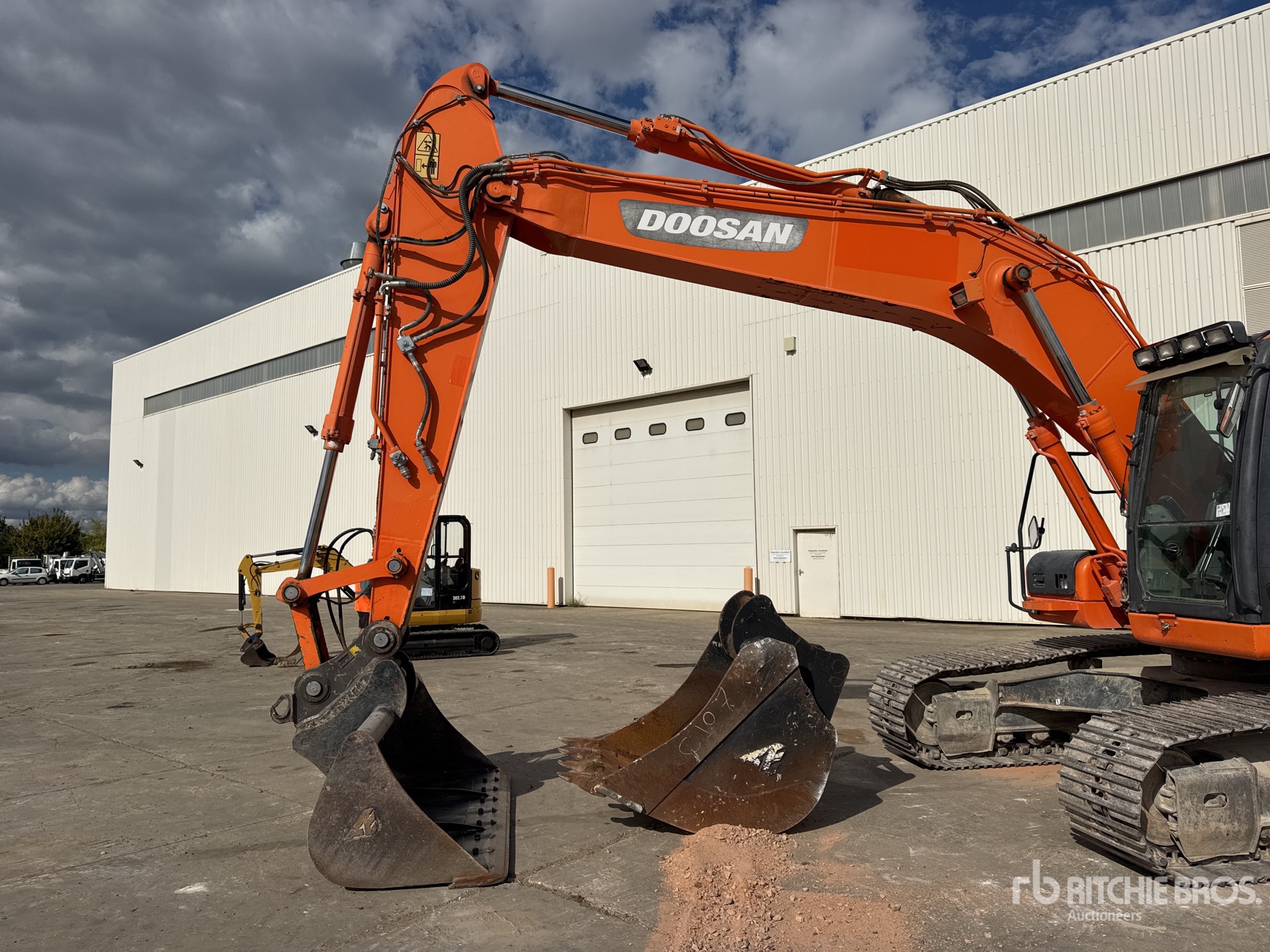 2016 Doosan DX225LC-3