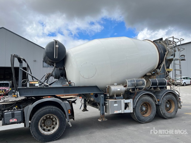 2014 Cifa SL10 Mixer Trailer