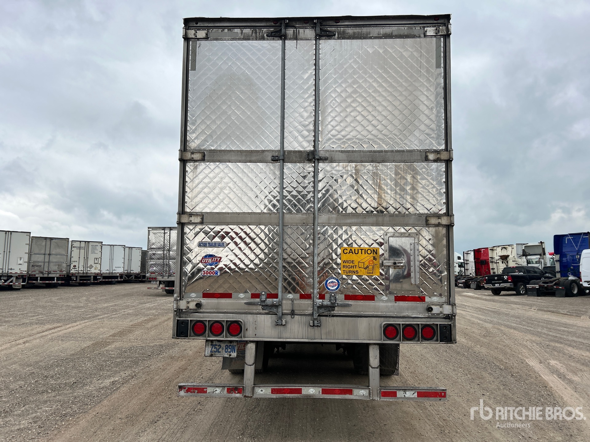 2020 Utility 3000R