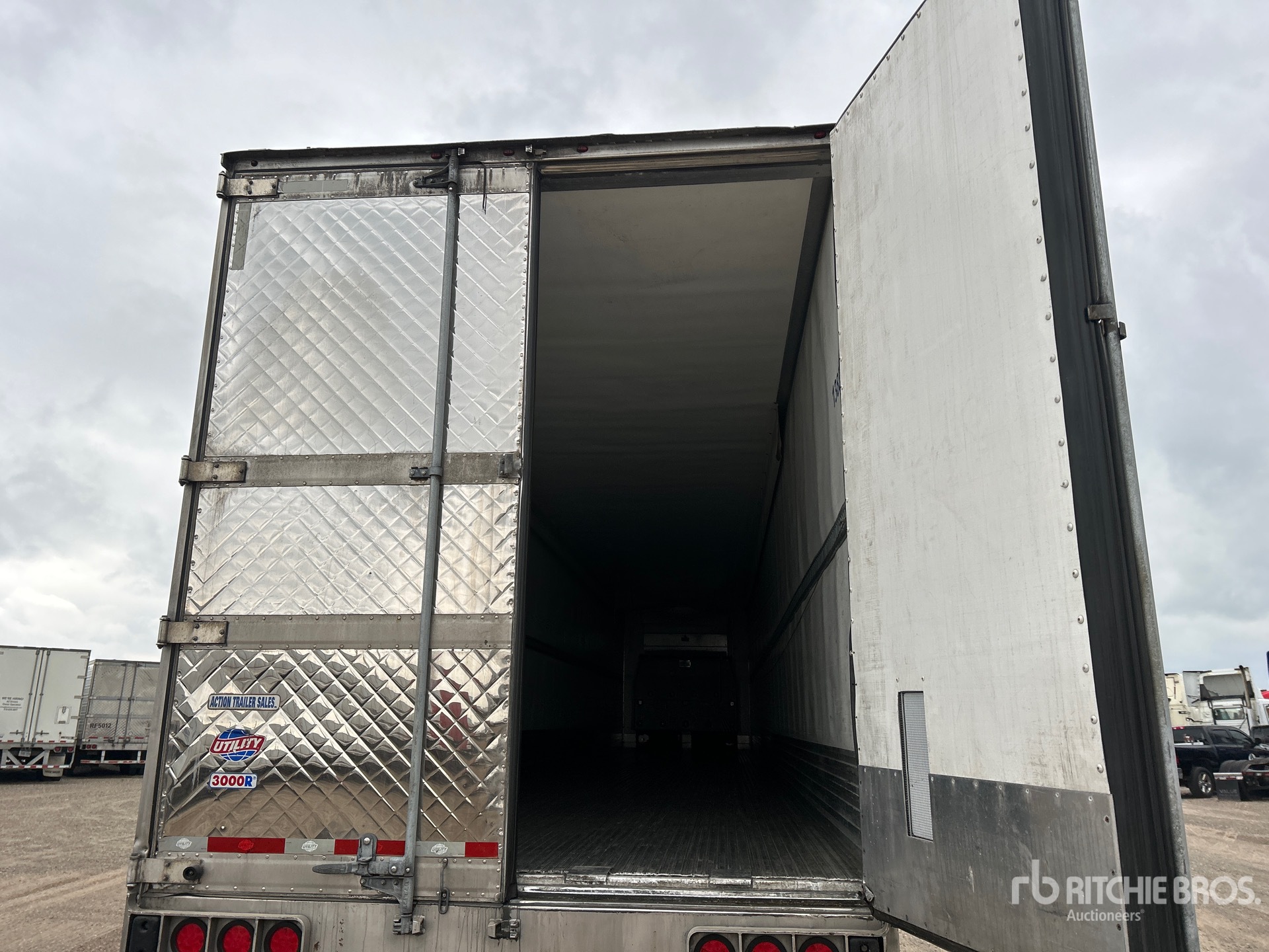 2020 Utility 3000R