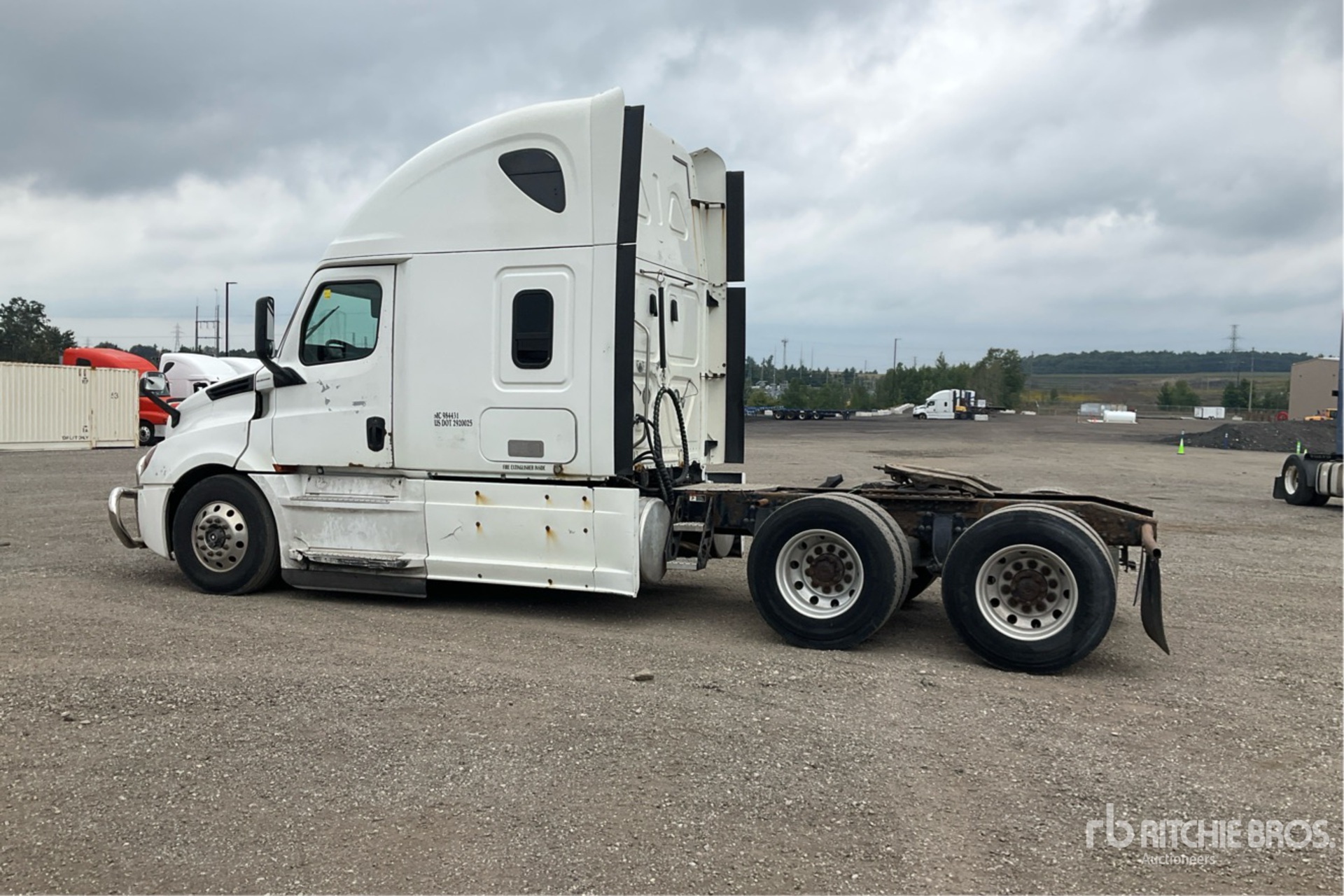 2020 Freightliner CASCADIA 126