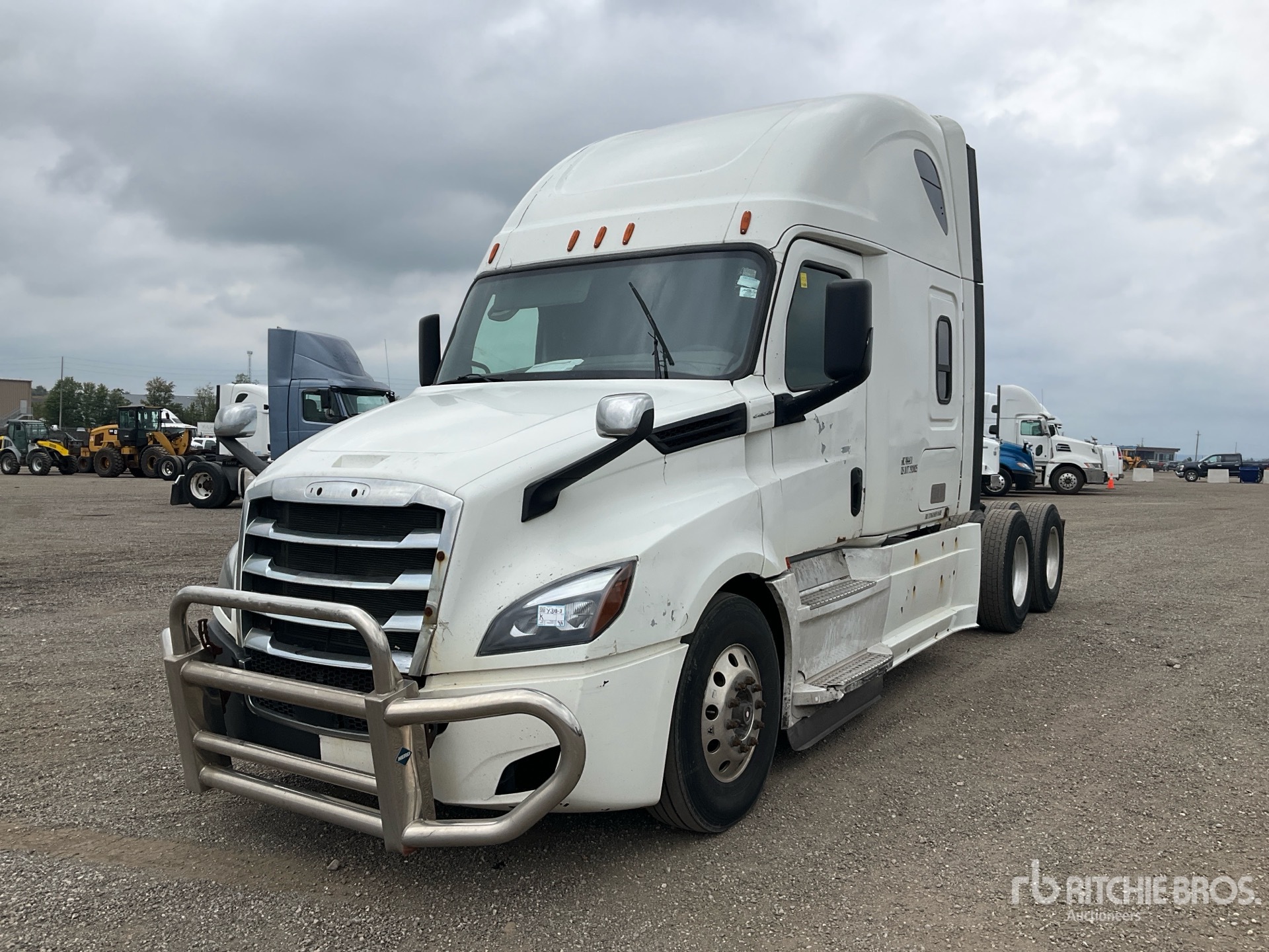 2020 Freightliner CASCADIA 126