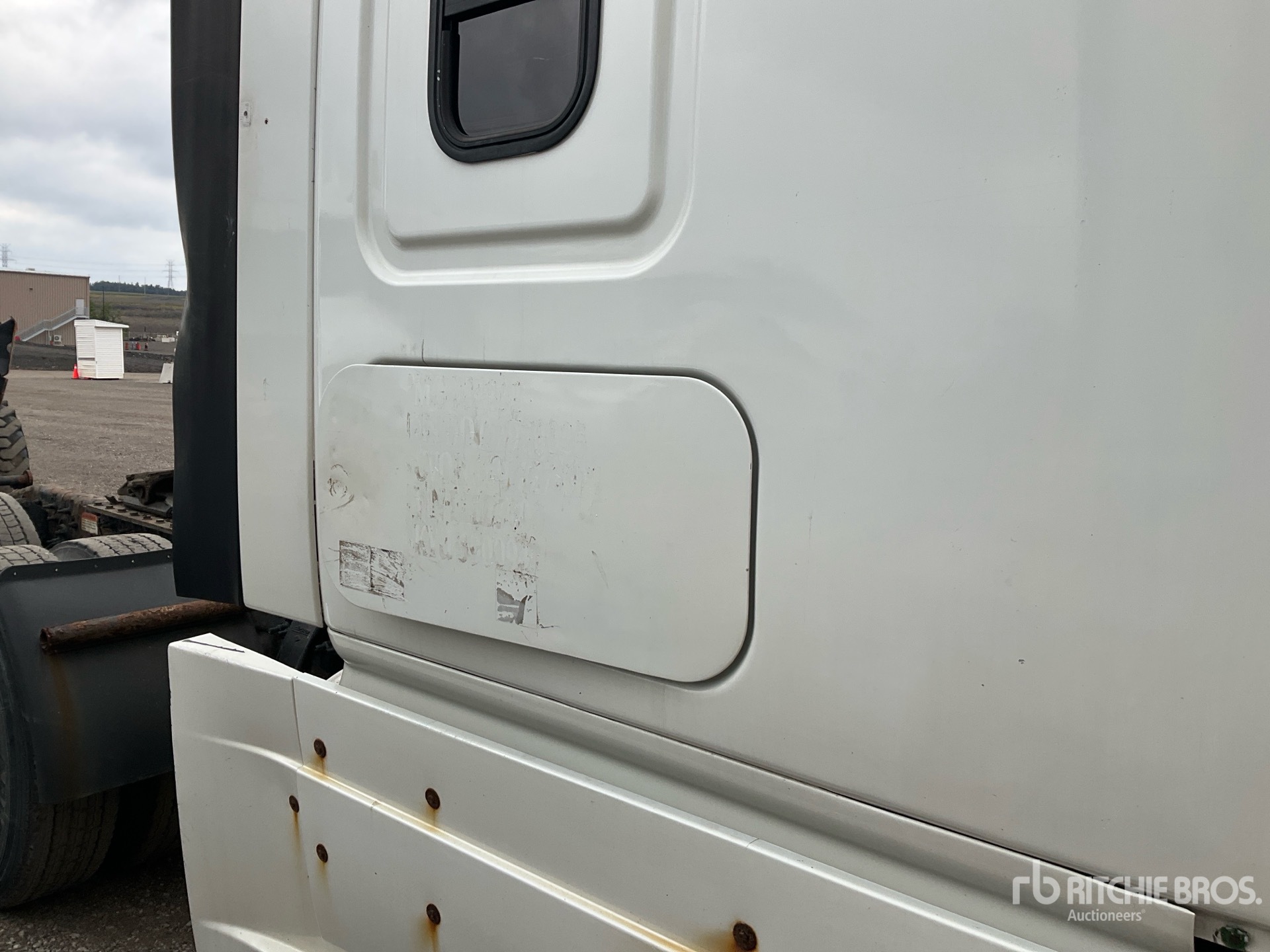 2020 Freightliner CASCADIA 126