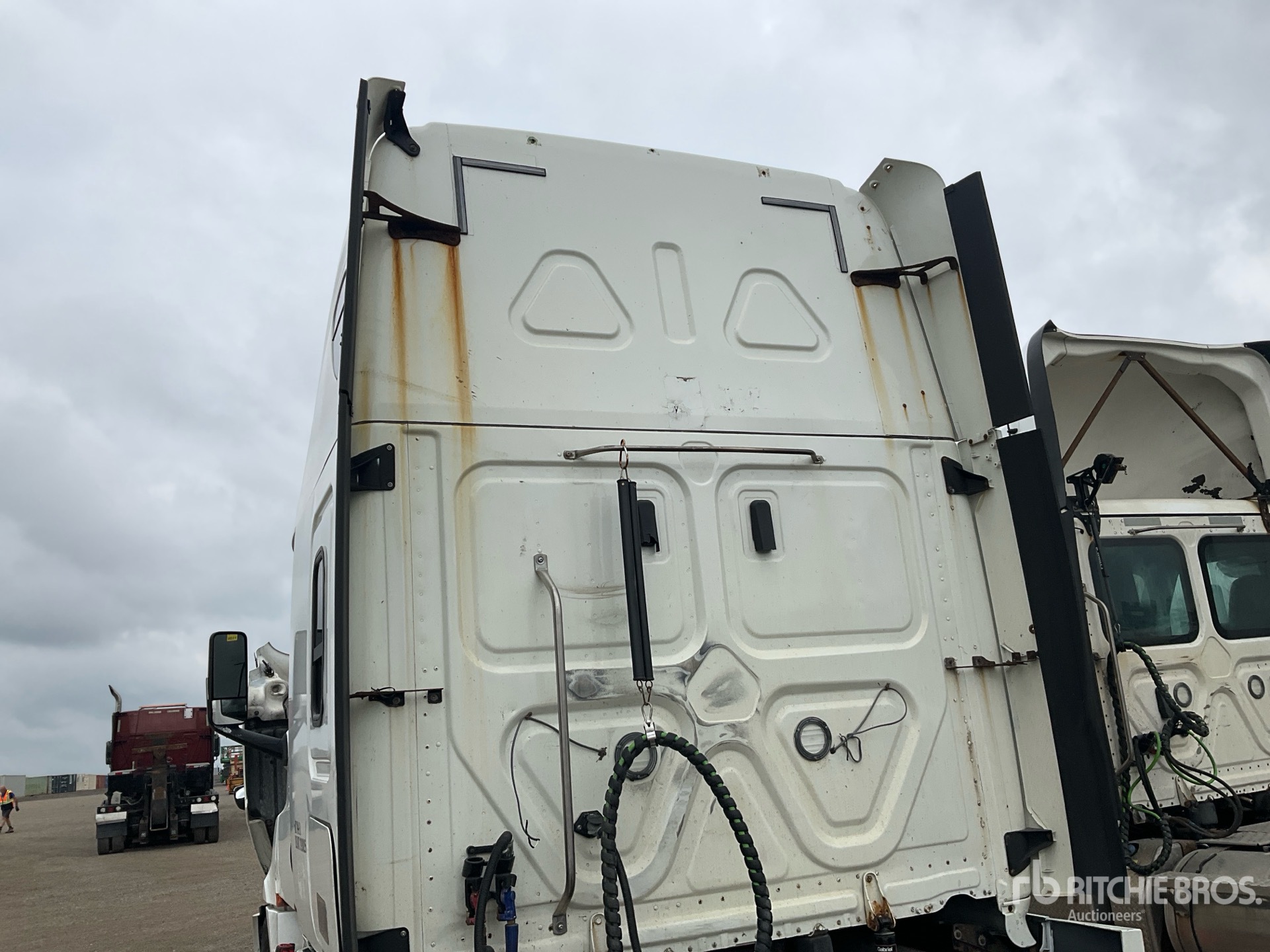 2020 Freightliner CASCADIA 126