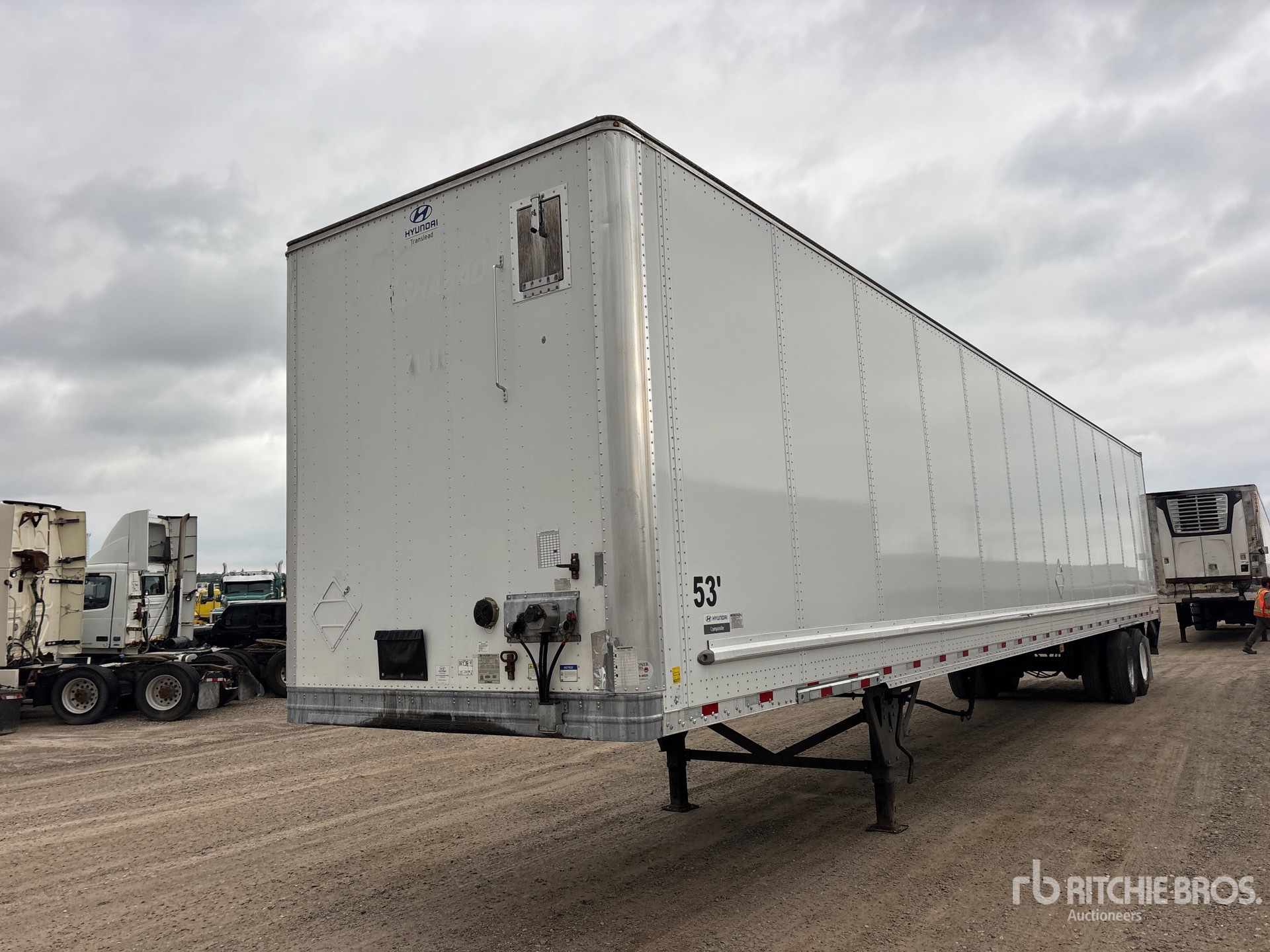 2022 Hyundai 53 FT T/A