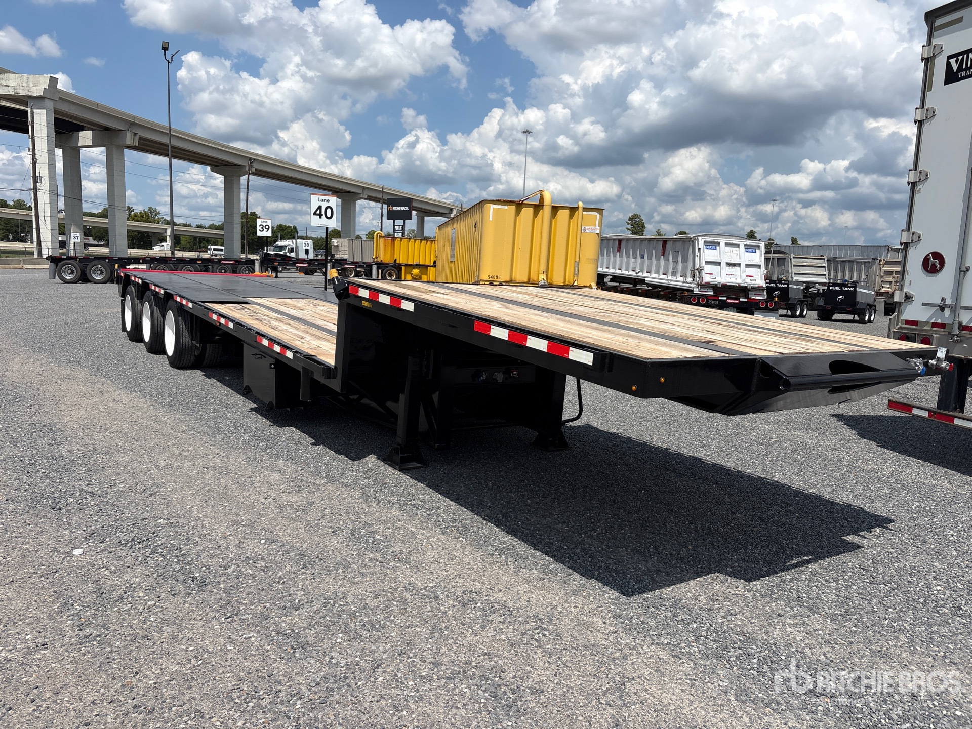 2015 Doosan 402DCB1CHFFBT