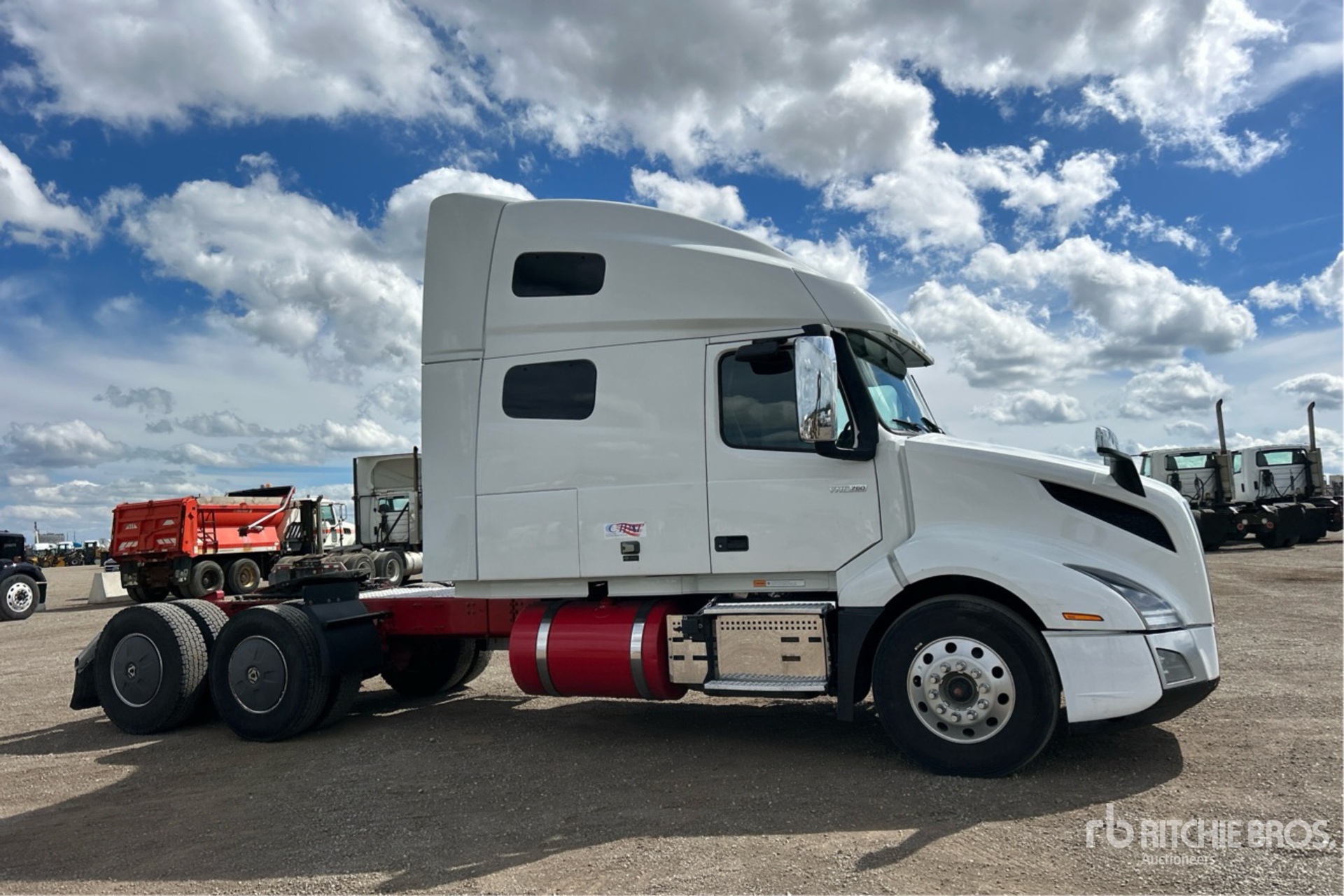 2025 Volvo VNL